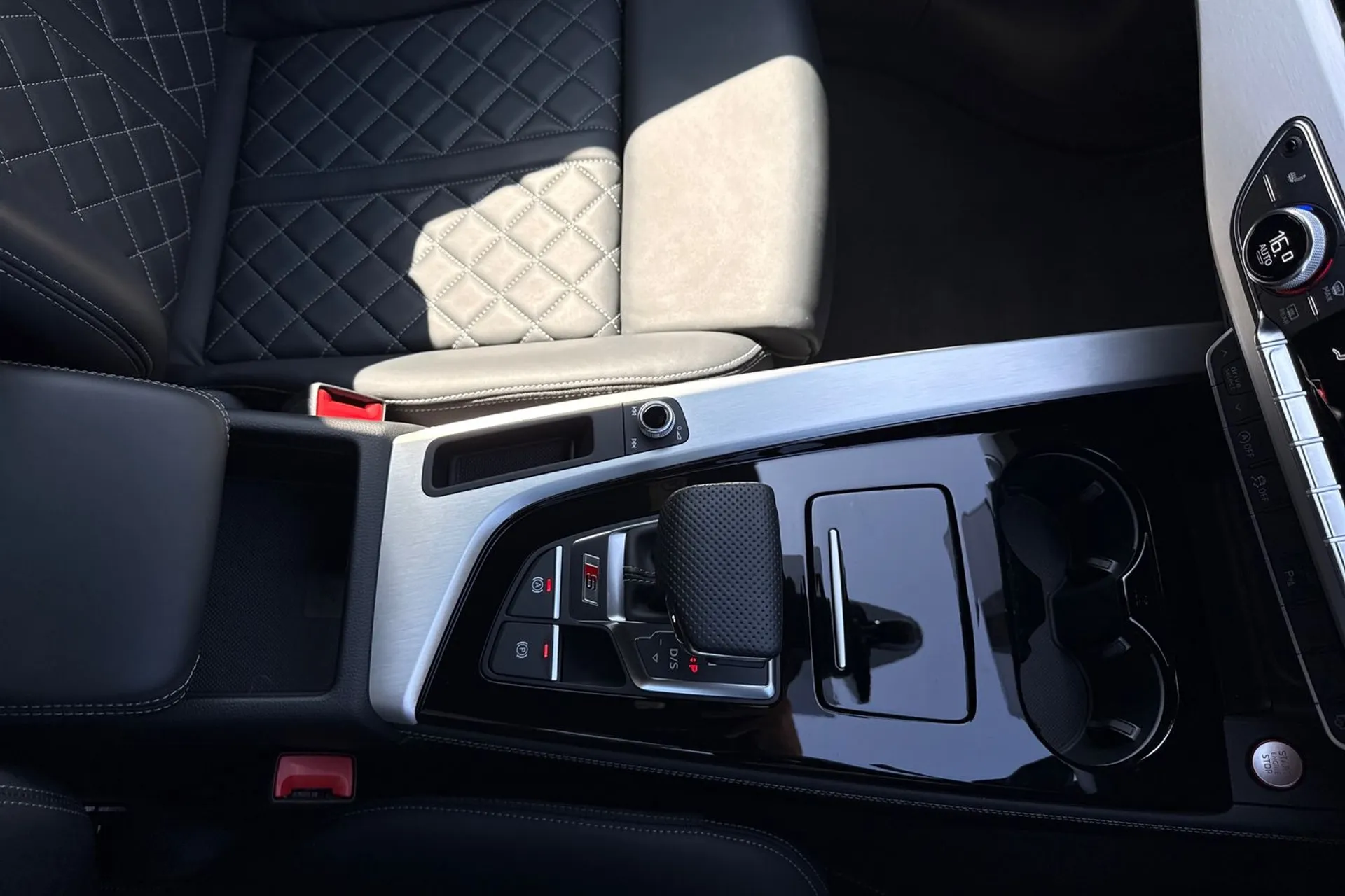 Audi A5 thumbnail image number 42