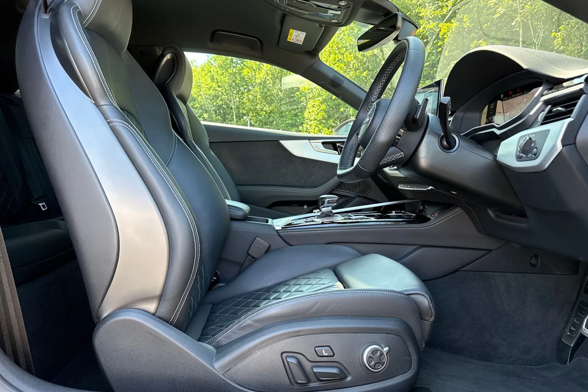 Audi A5 thumbnail image number 24