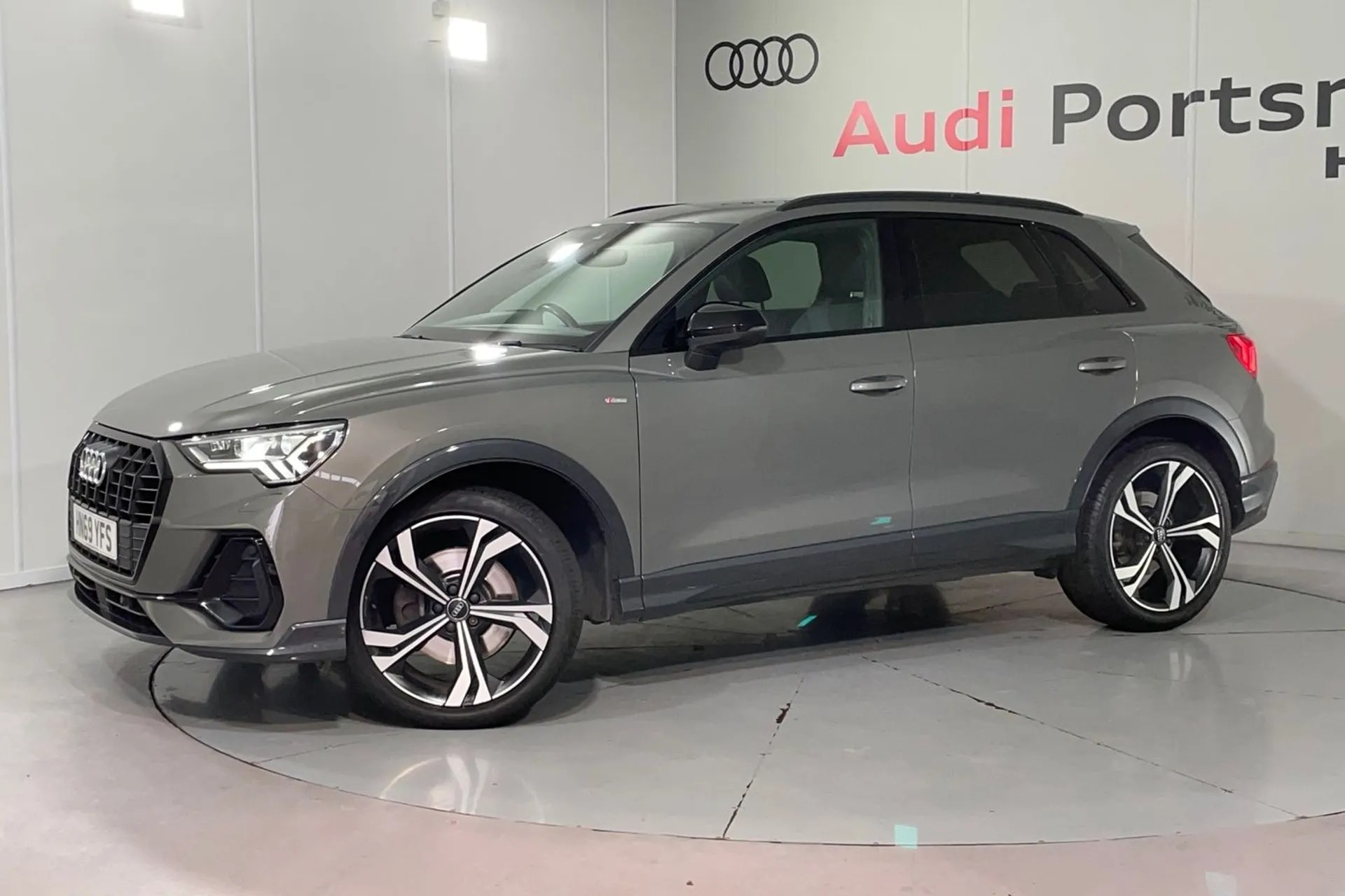 Audi Q3 thumbnail image number 5