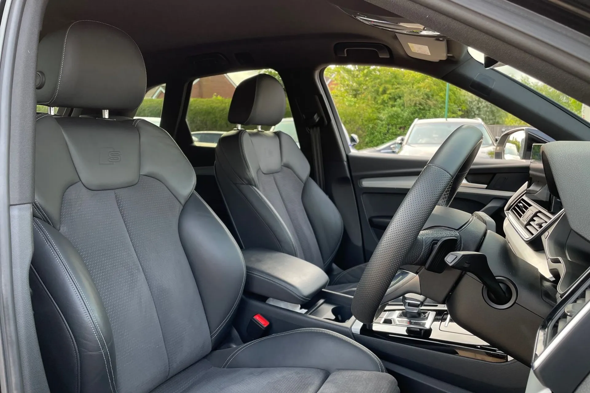 Audi Q5 thumbnail image number 26