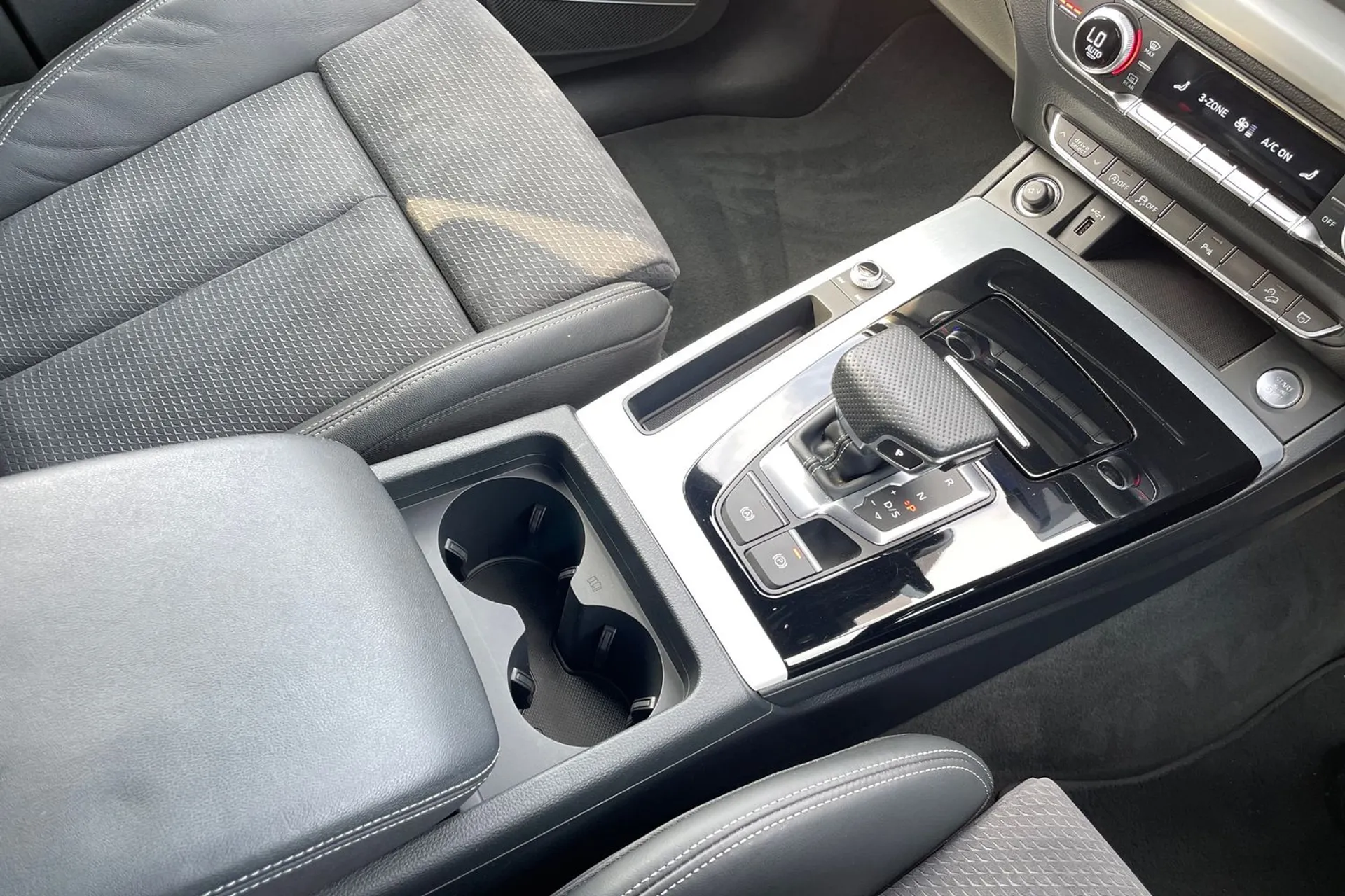 Audi Q5 thumbnail image number 34