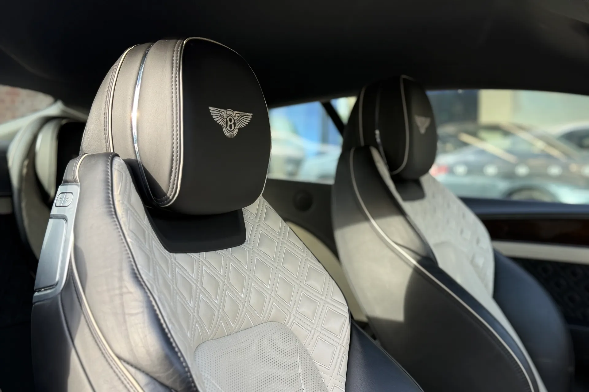 Bentley CONTINENTAL GT thumbnail image number 14