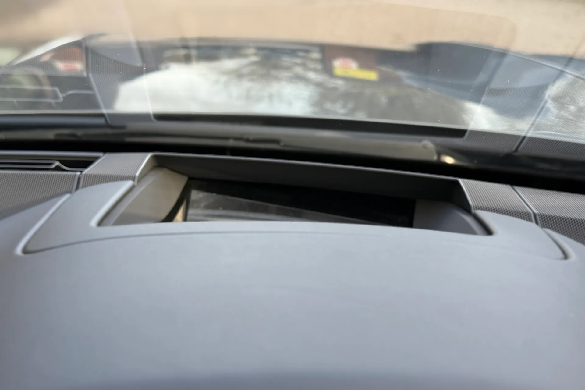 Bentley CONTINENTAL GT thumbnail image number 28