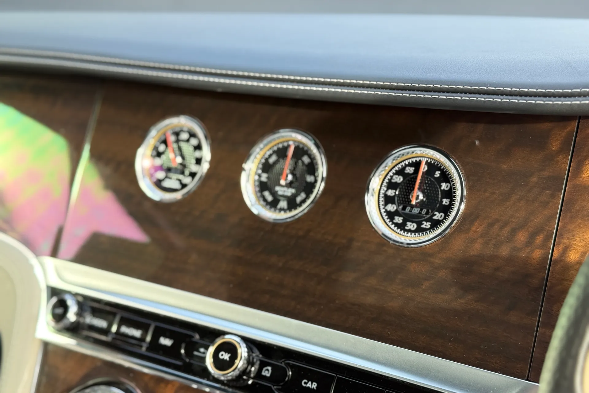 Bentley CONTINENTAL GT thumbnail image number 22