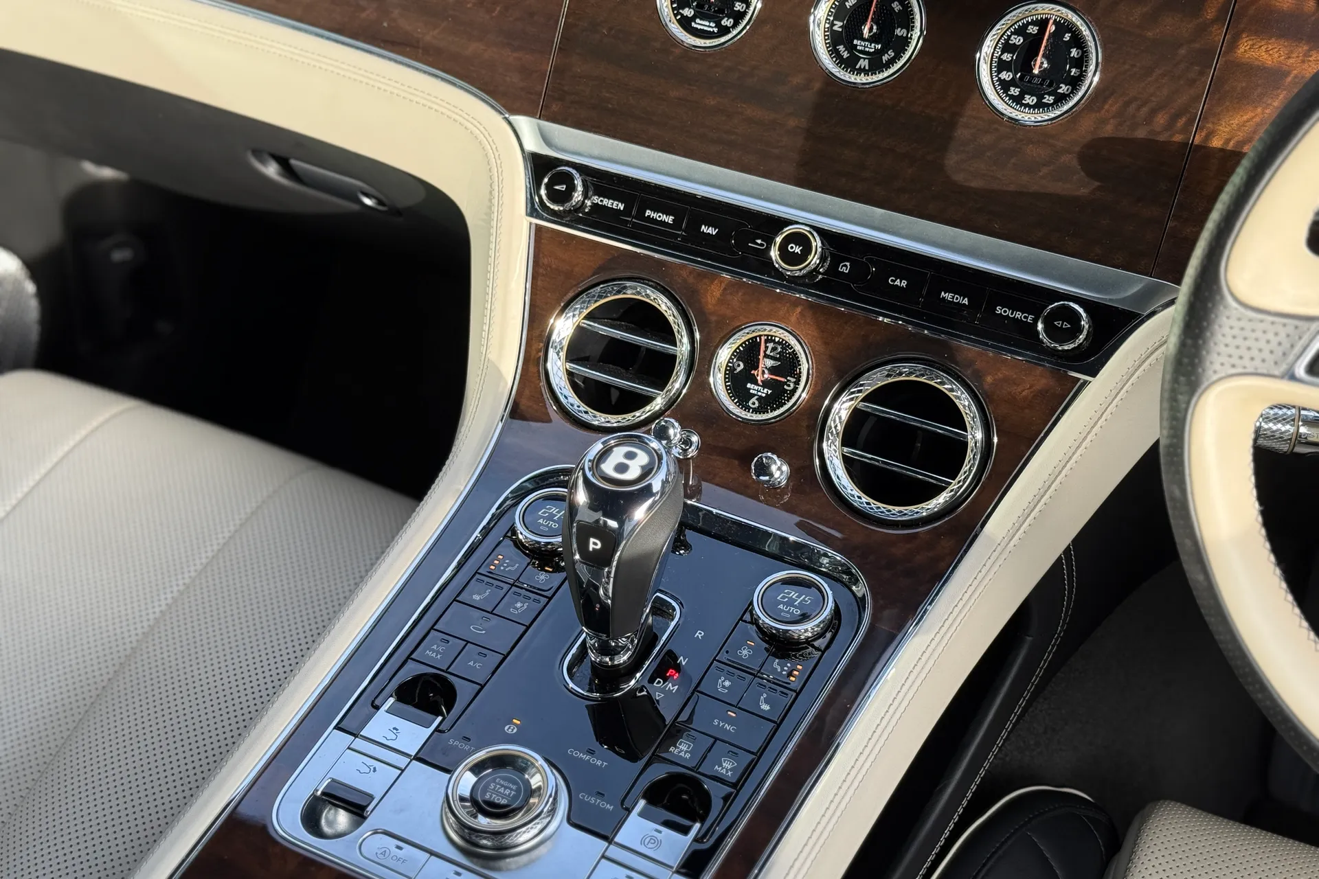 Bentley CONTINENTAL GT thumbnail image number 34