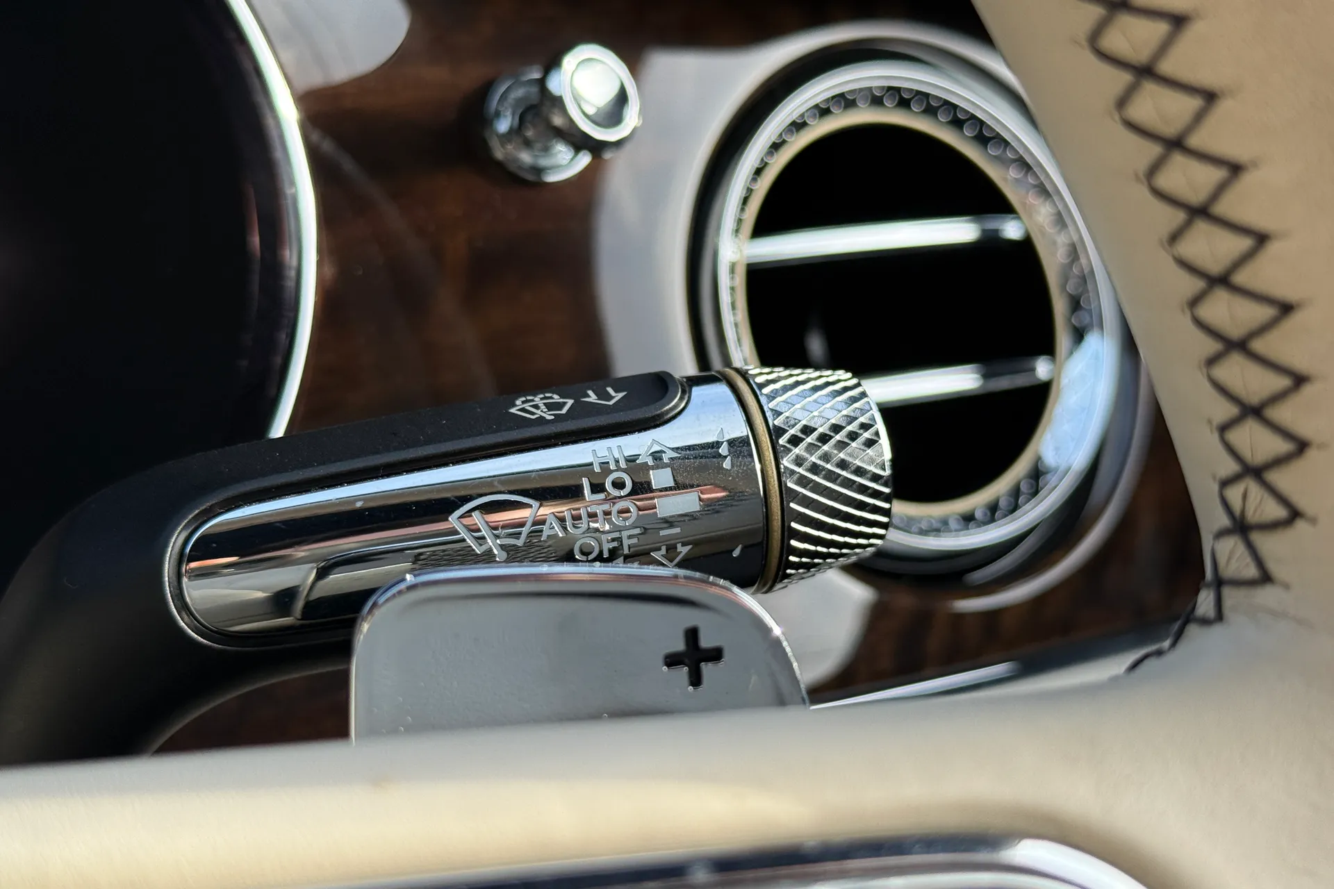 Bentley CONTINENTAL GT thumbnail image number 23