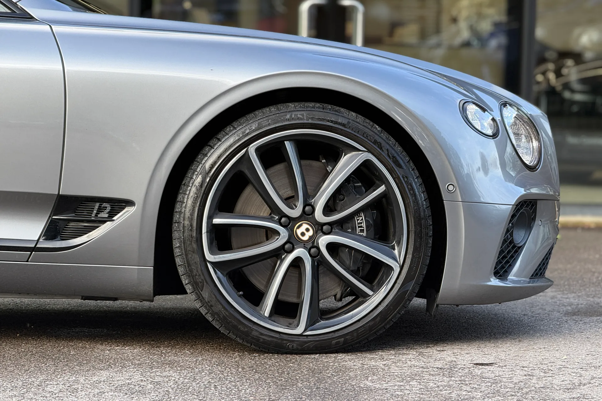 Bentley CONTINENTAL GT thumbnail image number 10