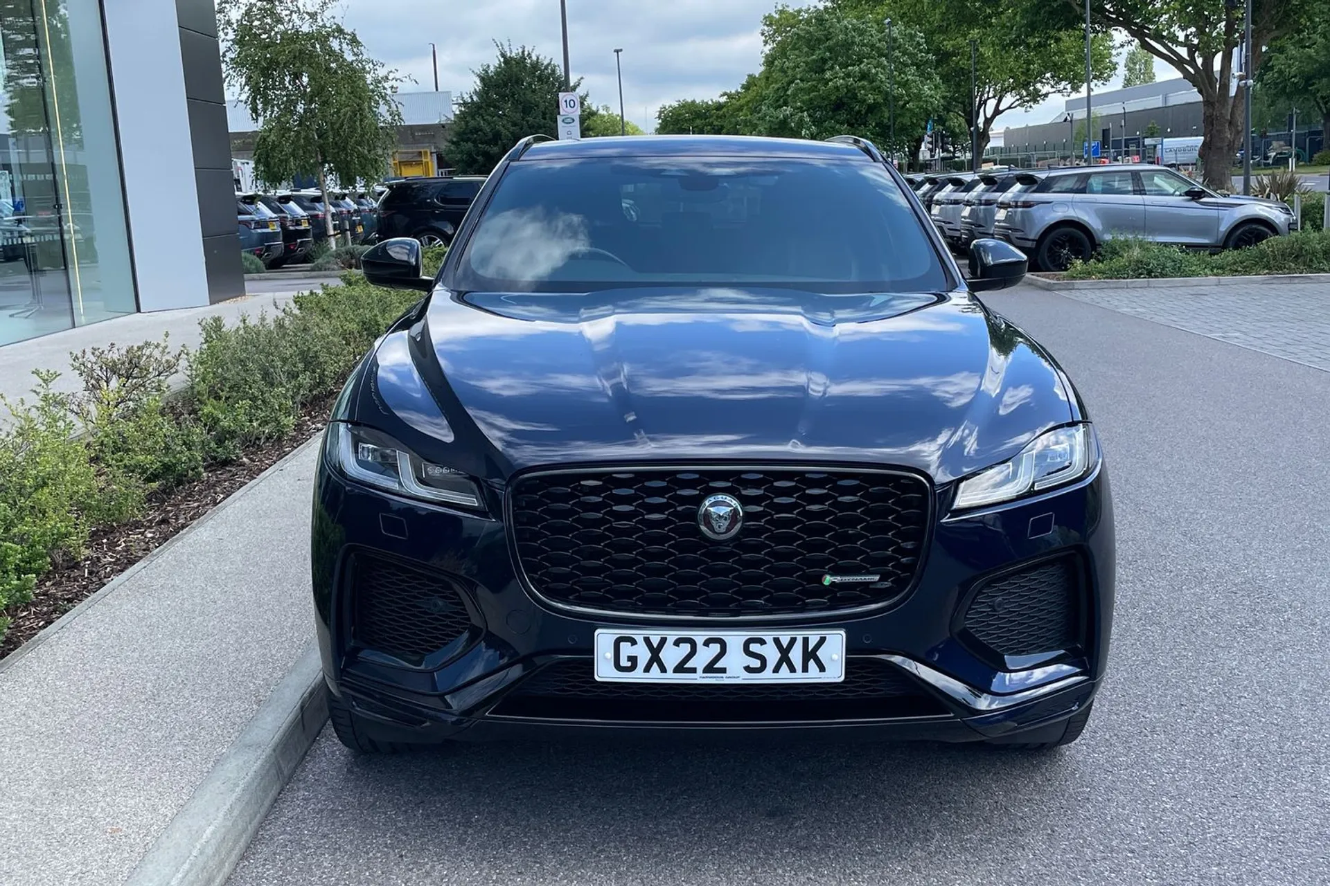 Jaguar F-PACE thumbnail image number 15