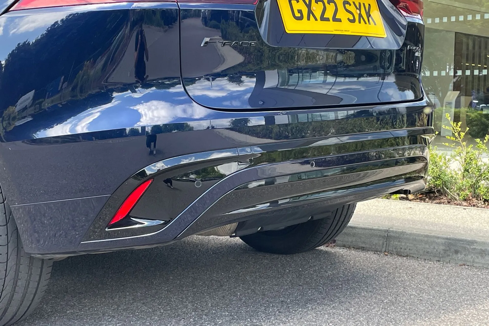 Jaguar F-PACE thumbnail image number 26