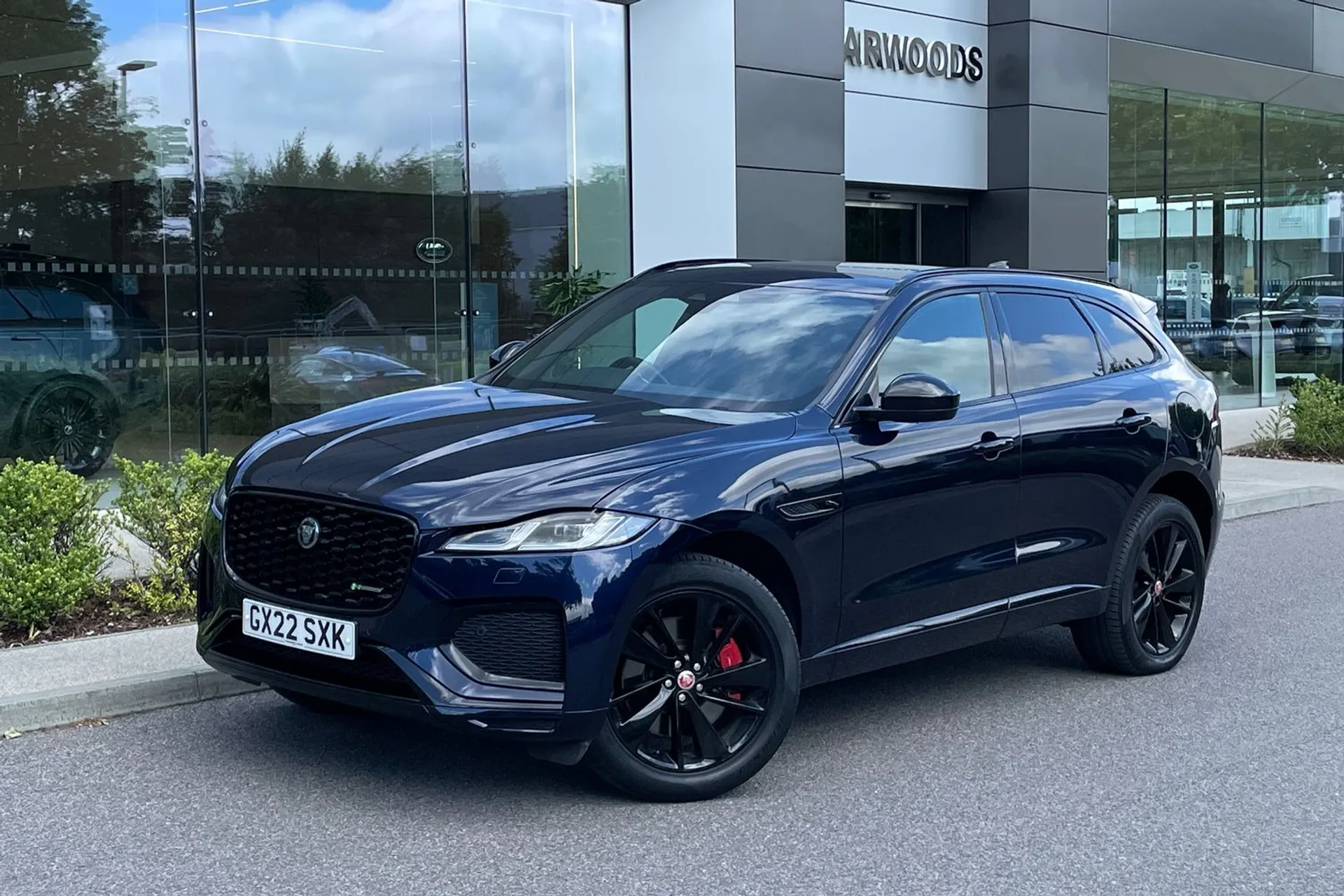 Jaguar F-PACE thumbnail image number 14
