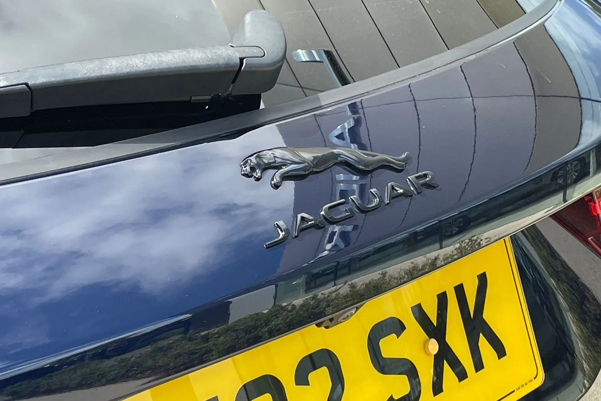 Jaguar F-PACE thumbnail image number 47