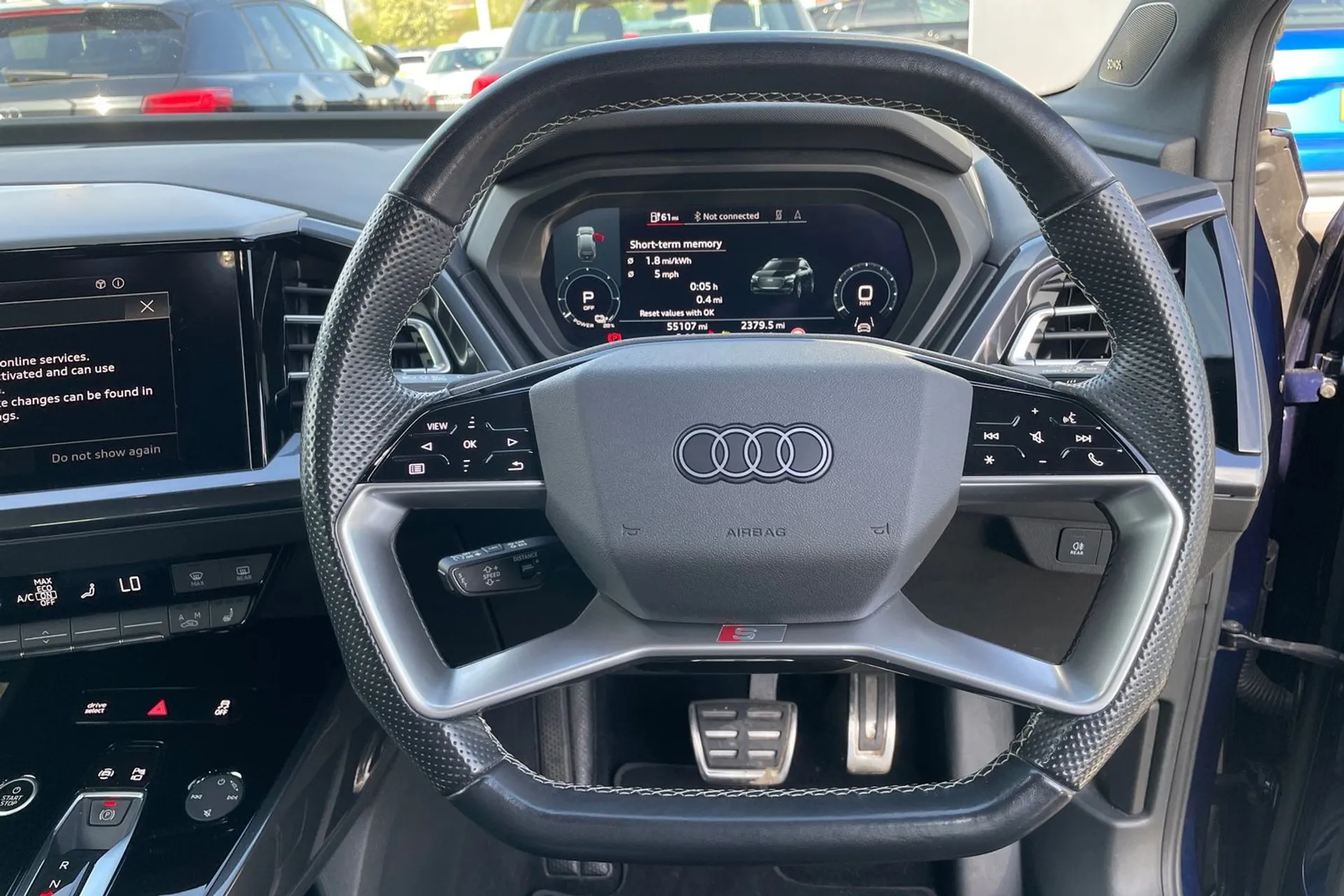 Audi Q4 thumbnail image number 38