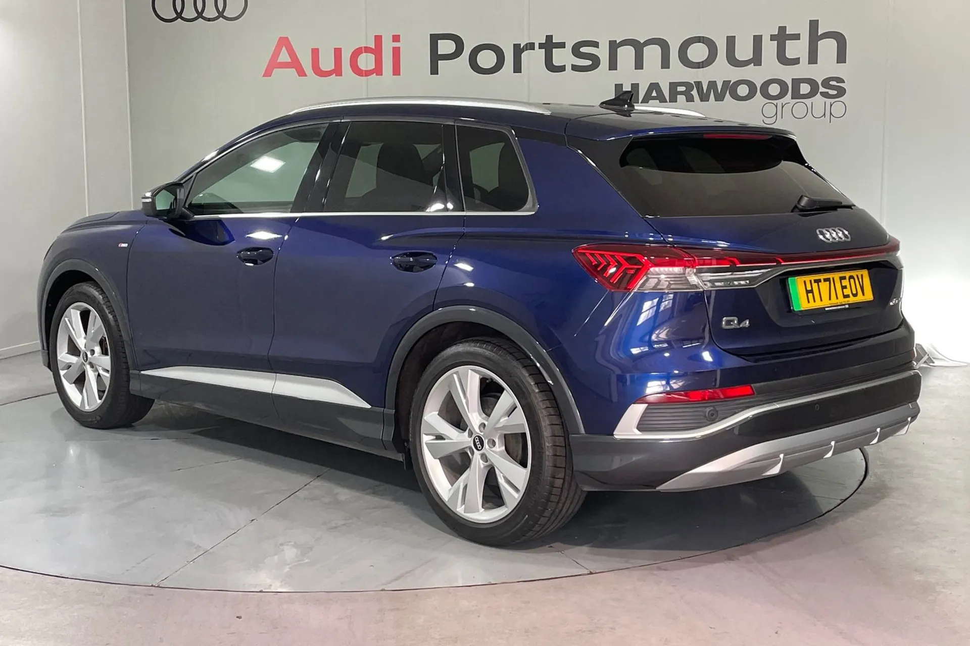 Audi Q4 thumbnail image number 6