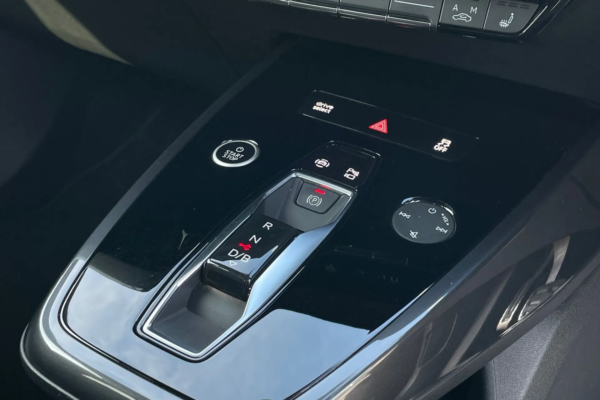 Audi Q4 thumbnail image number 33