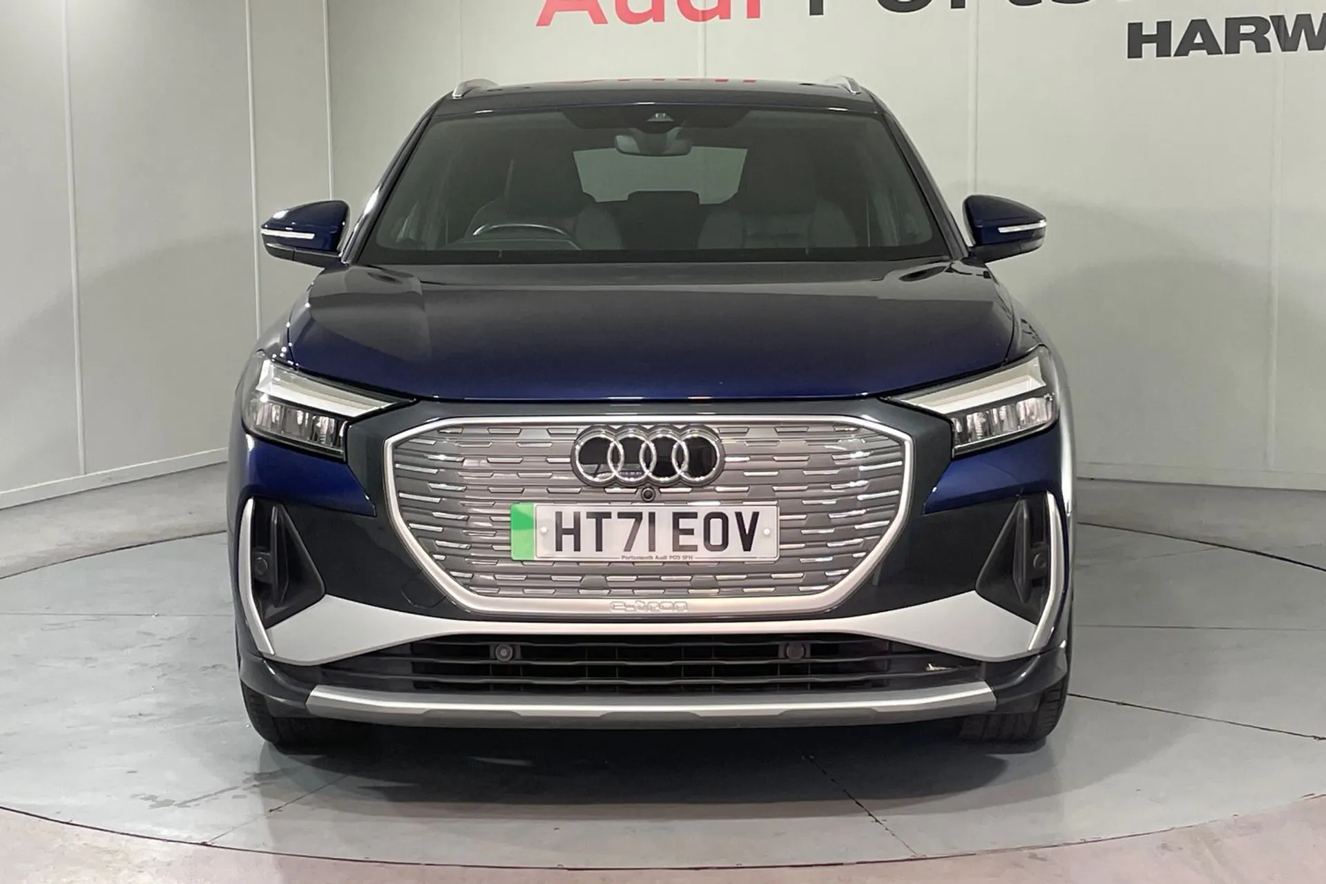 Audi Q4 thumbnail image number 8