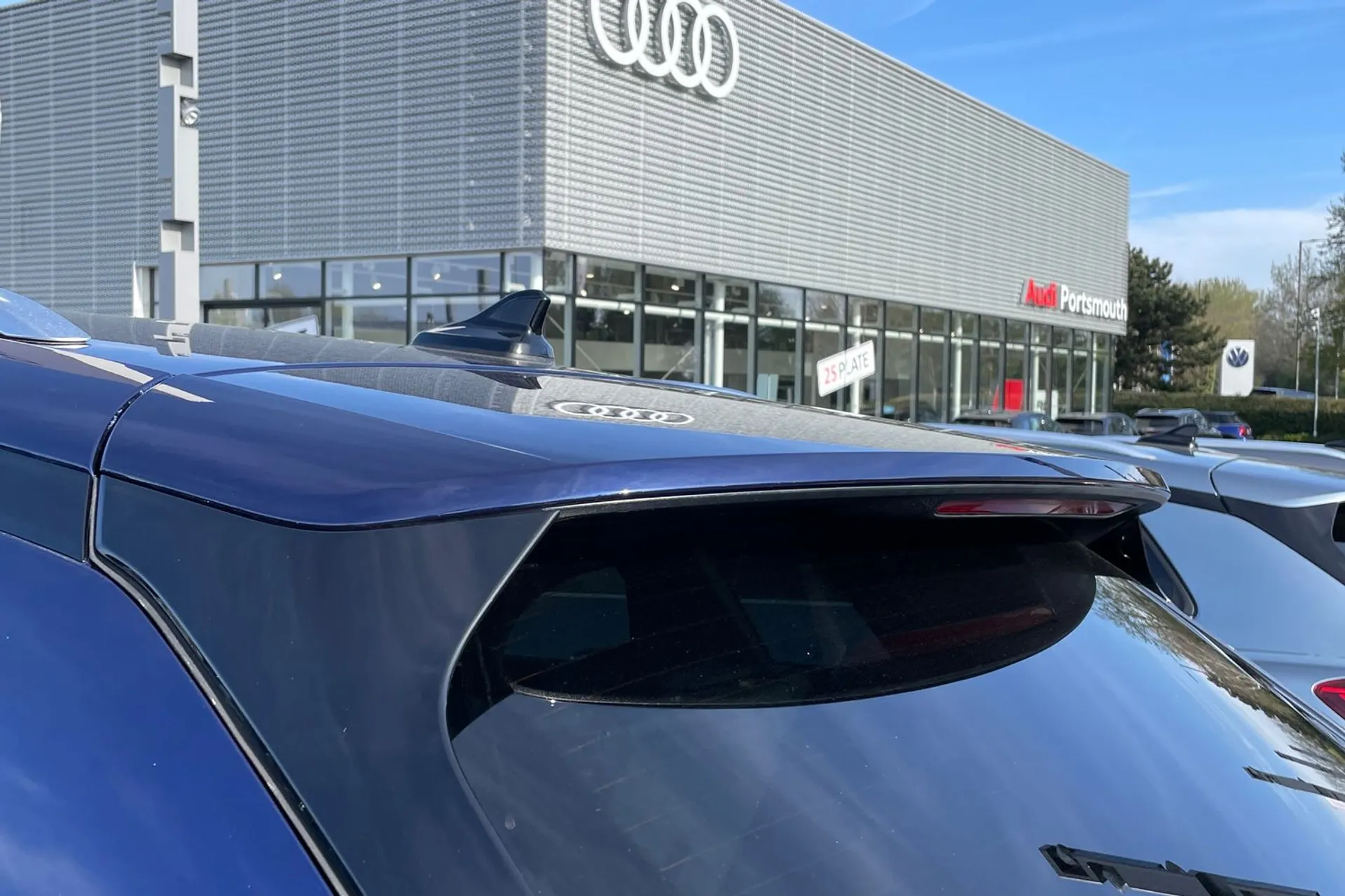 Audi Q4 thumbnail image number 14