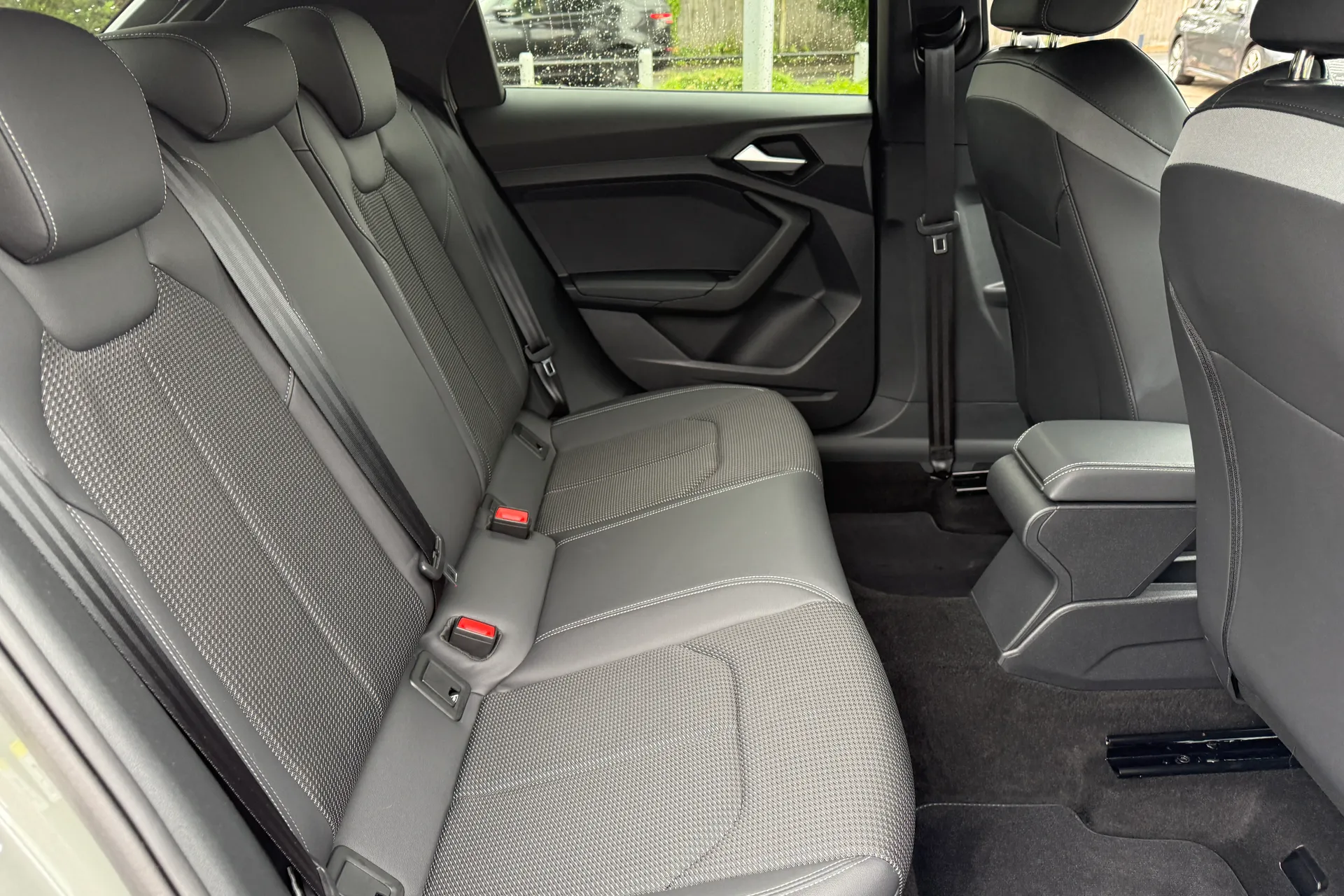 Audi A1 thumbnail image number 43