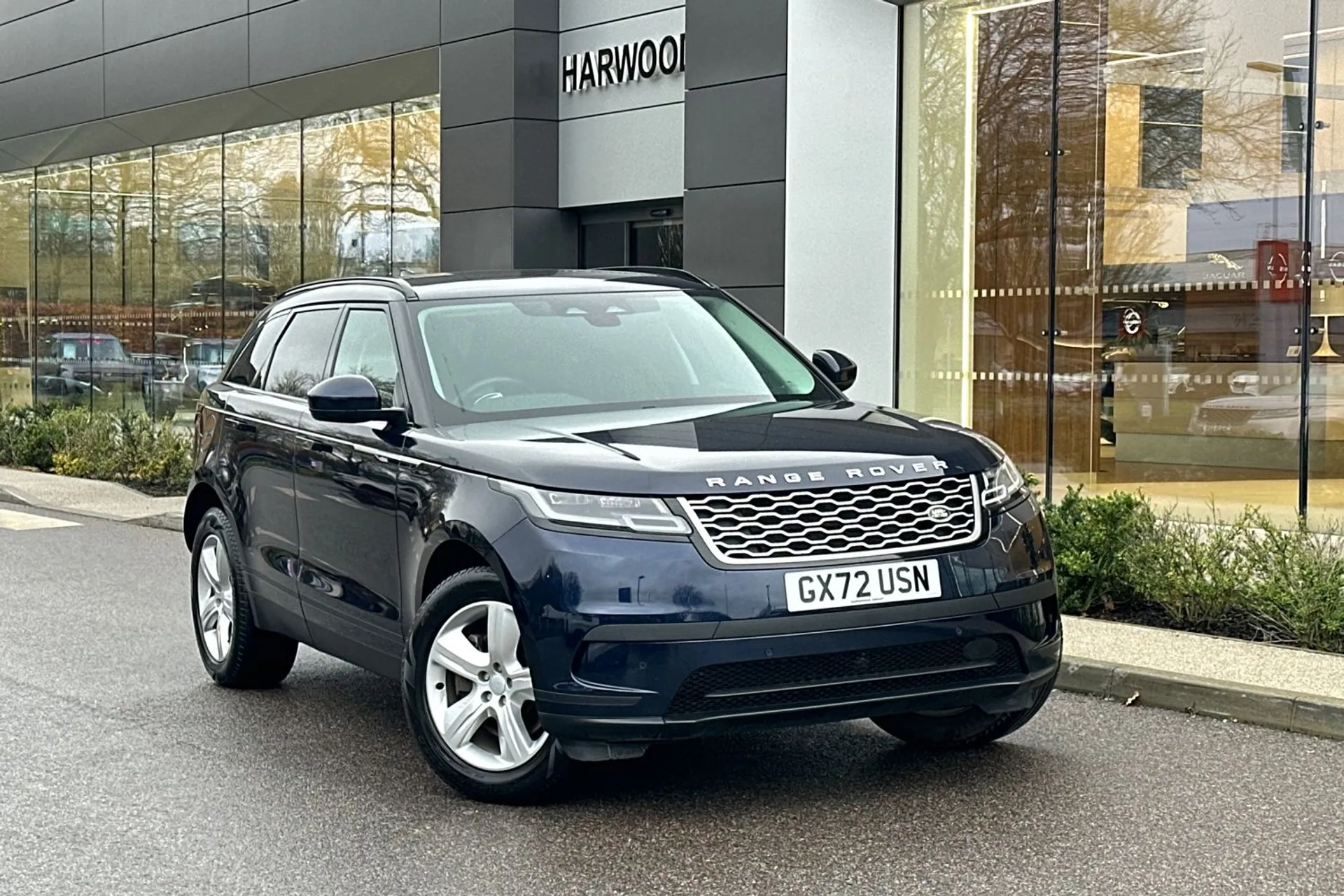 LAND ROVER RANGE ROVER VELAR focused image