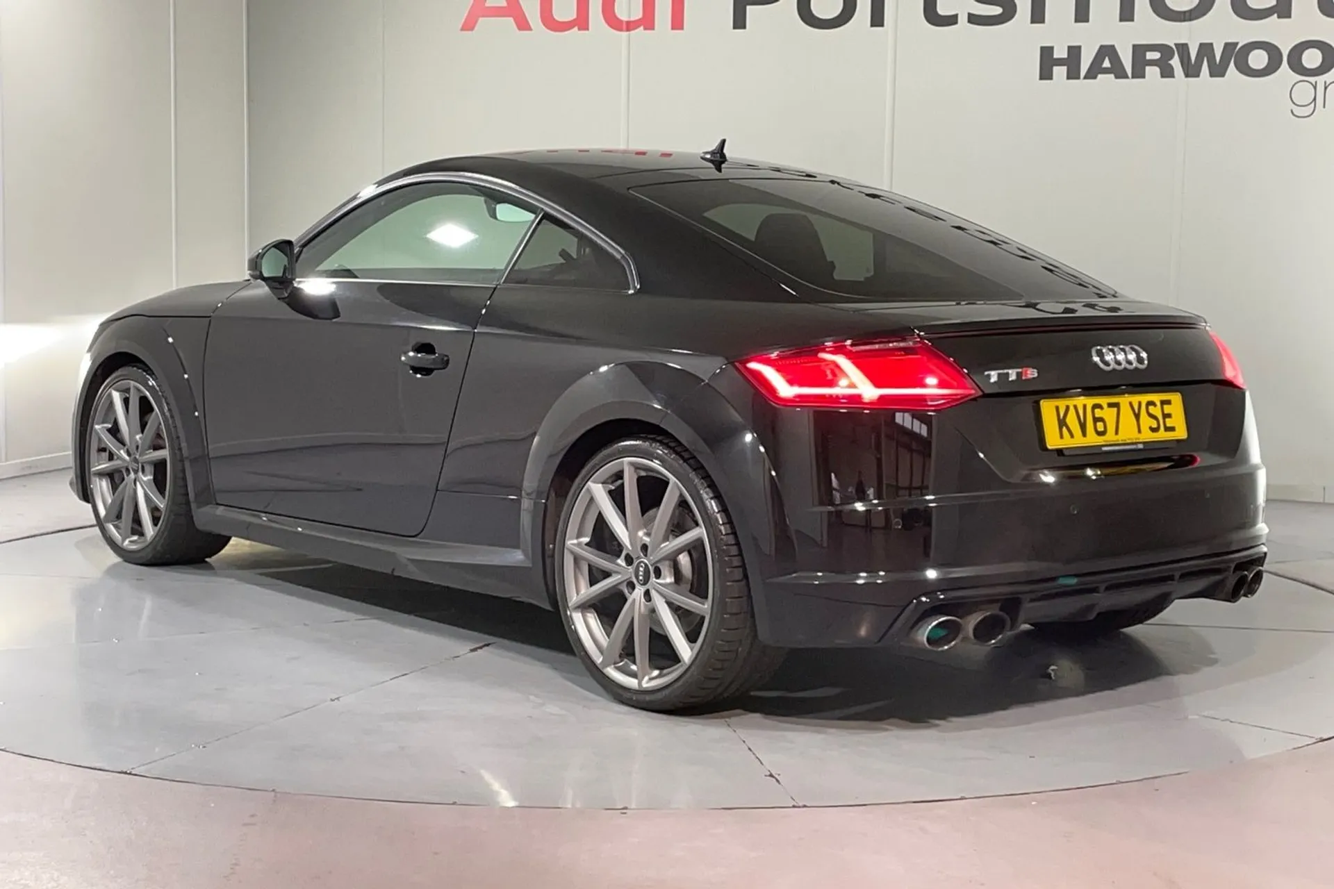 Audi TT thumbnail image number 11