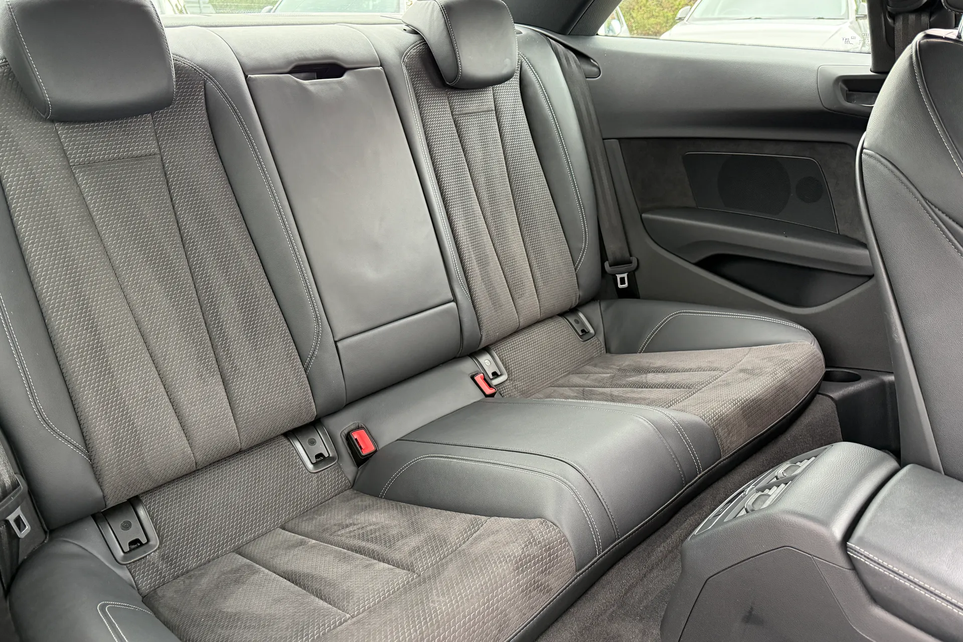 Audi A5 thumbnail image number 43