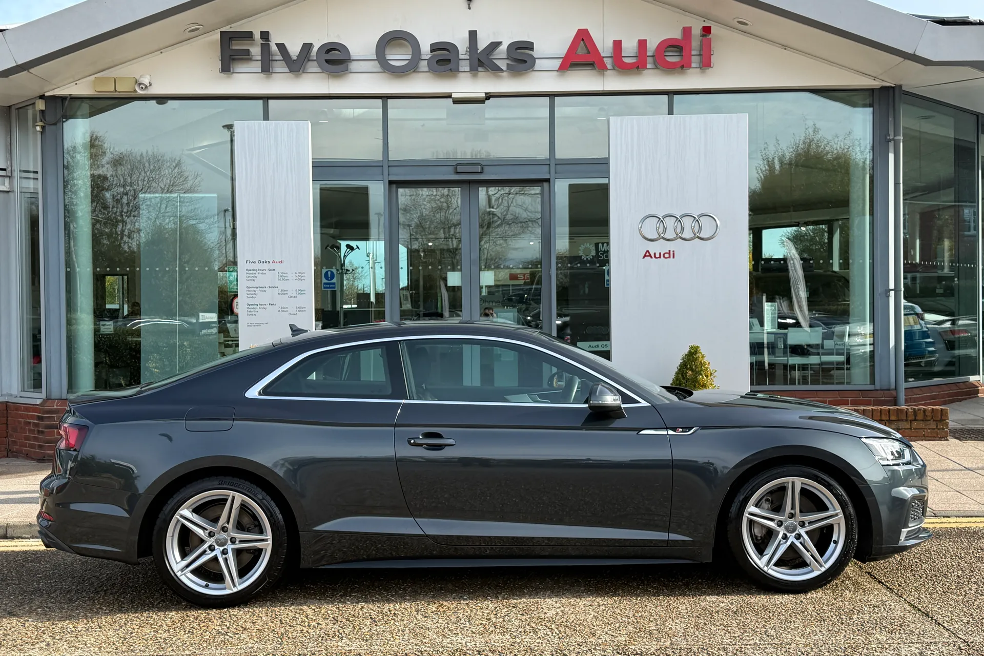 Audi A5 thumbnail image number 2