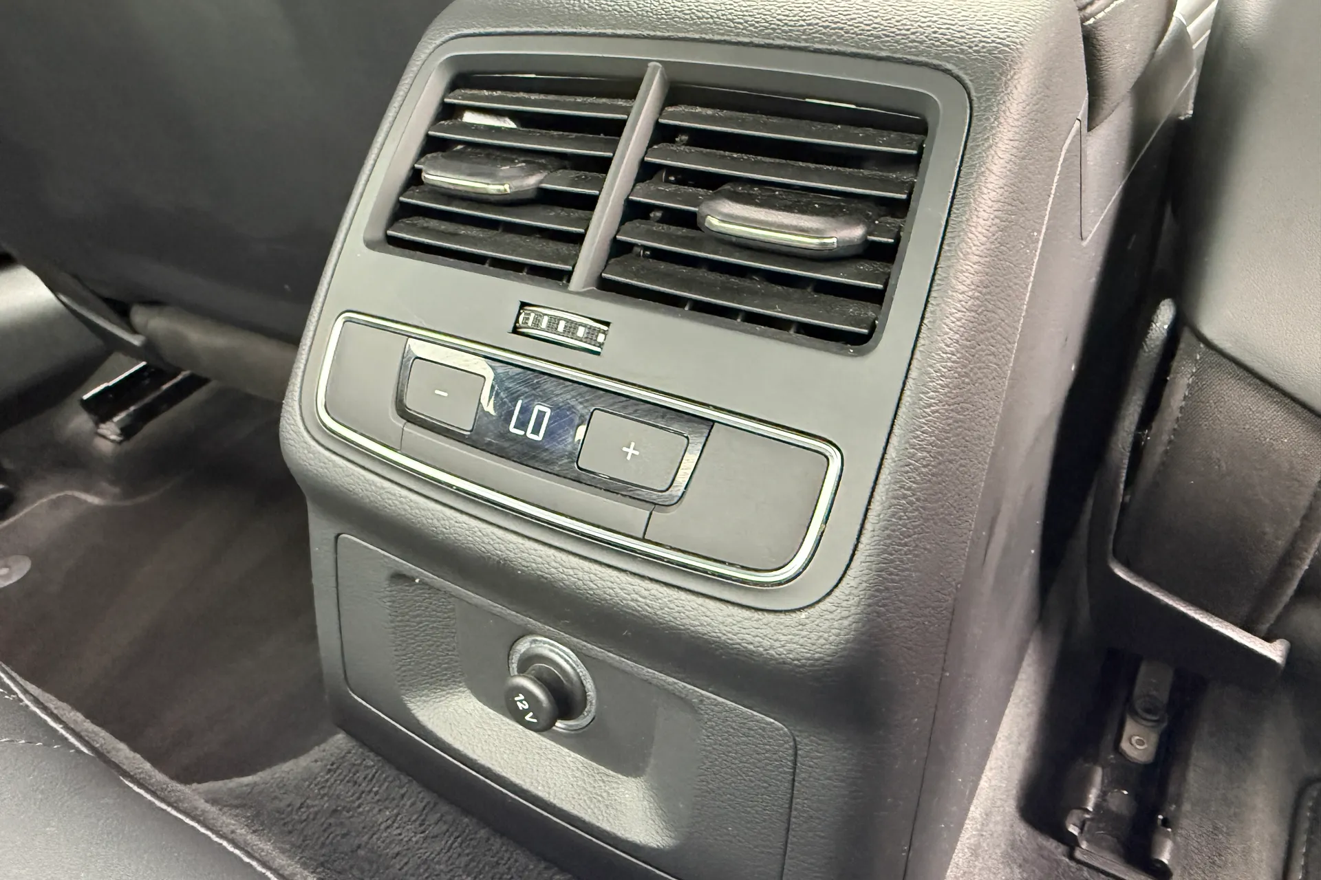 Audi A5 thumbnail image number 45