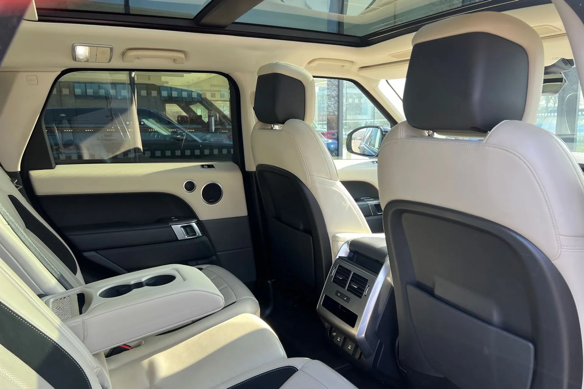 LAND ROVER RANGE ROVER SPORT thumbnail image number 32