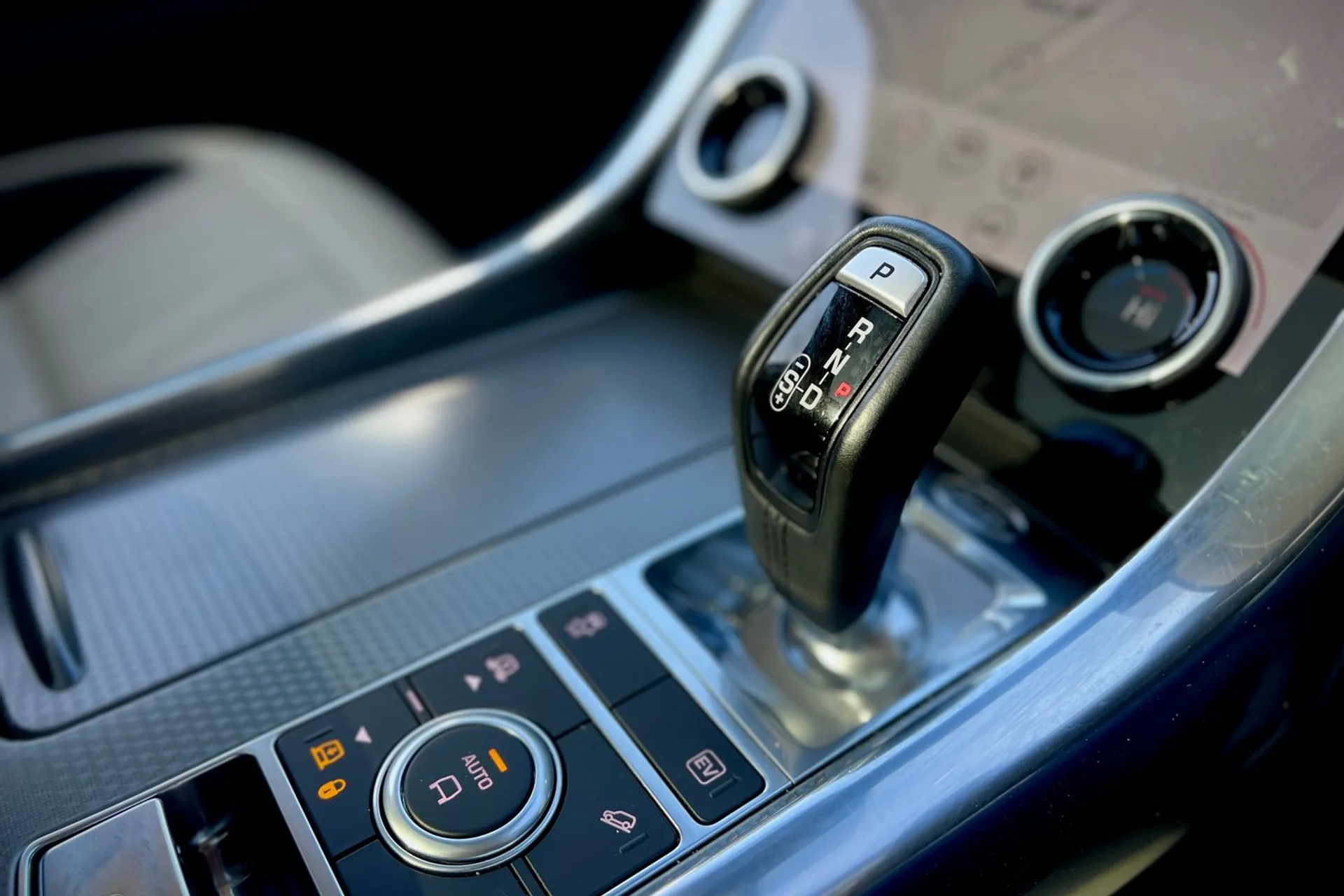 LAND ROVER RANGE ROVER SPORT thumbnail image number 23