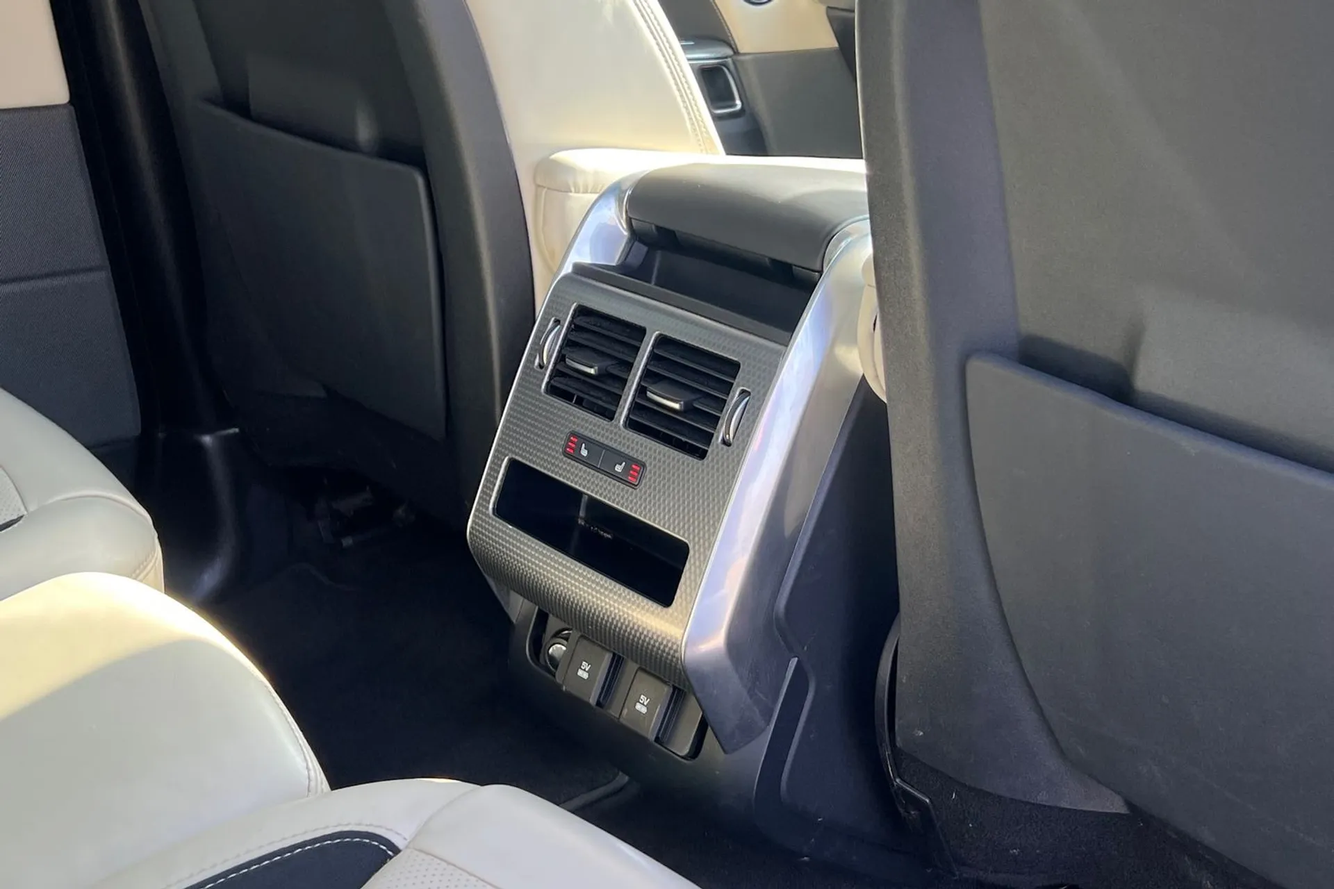 LAND ROVER RANGE ROVER SPORT thumbnail image number 34