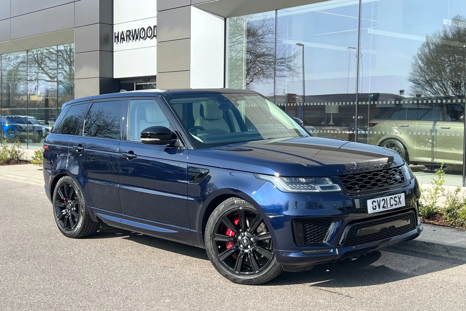 LAND ROVER RANGE ROVER SPORT focused image