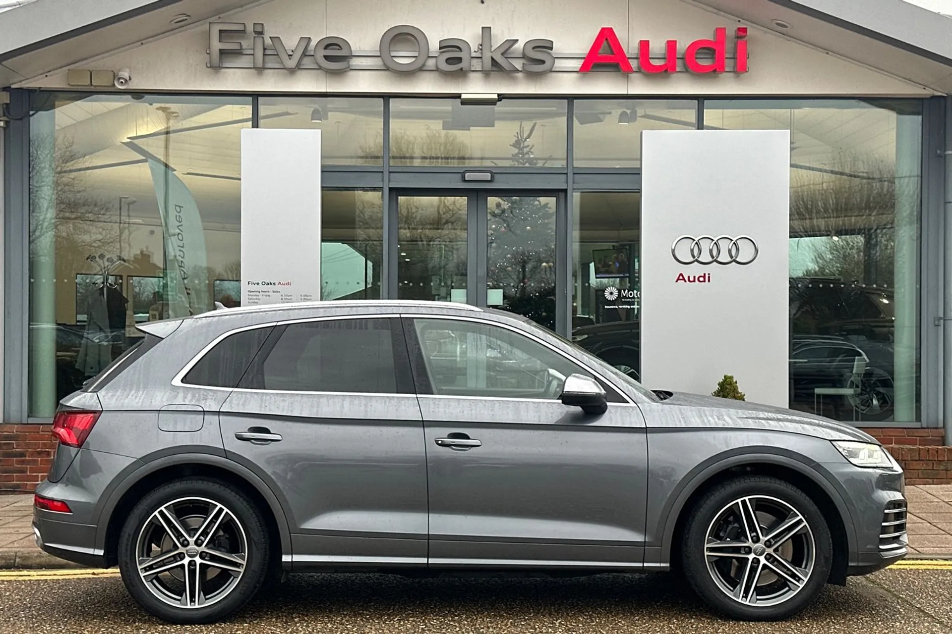 Audi Q5 thumbnail image number 2