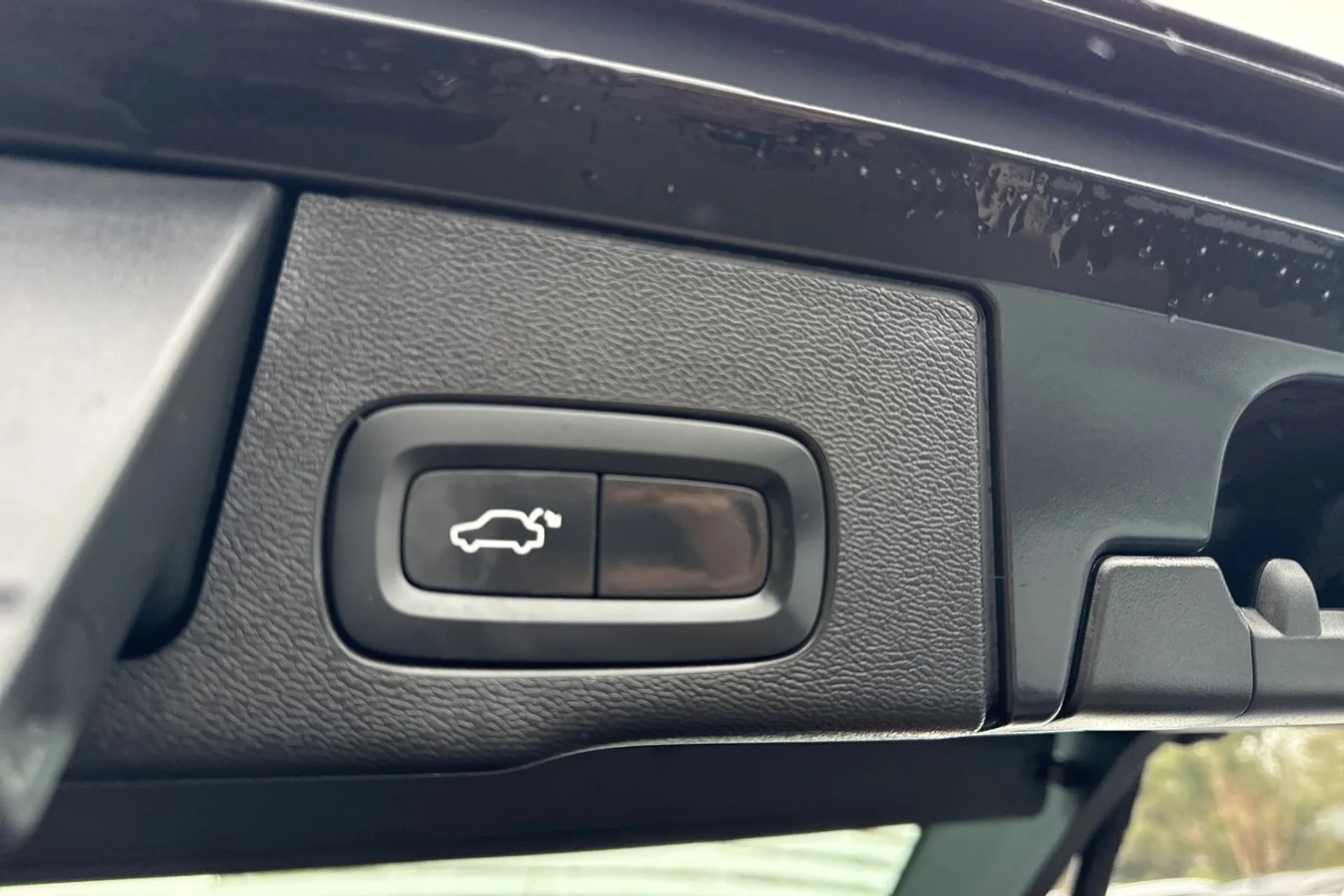 Volvo XC60 thumbnail image number 21