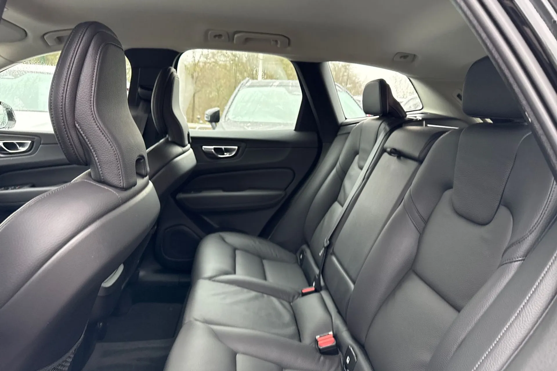 Volvo XC60 thumbnail image number 30