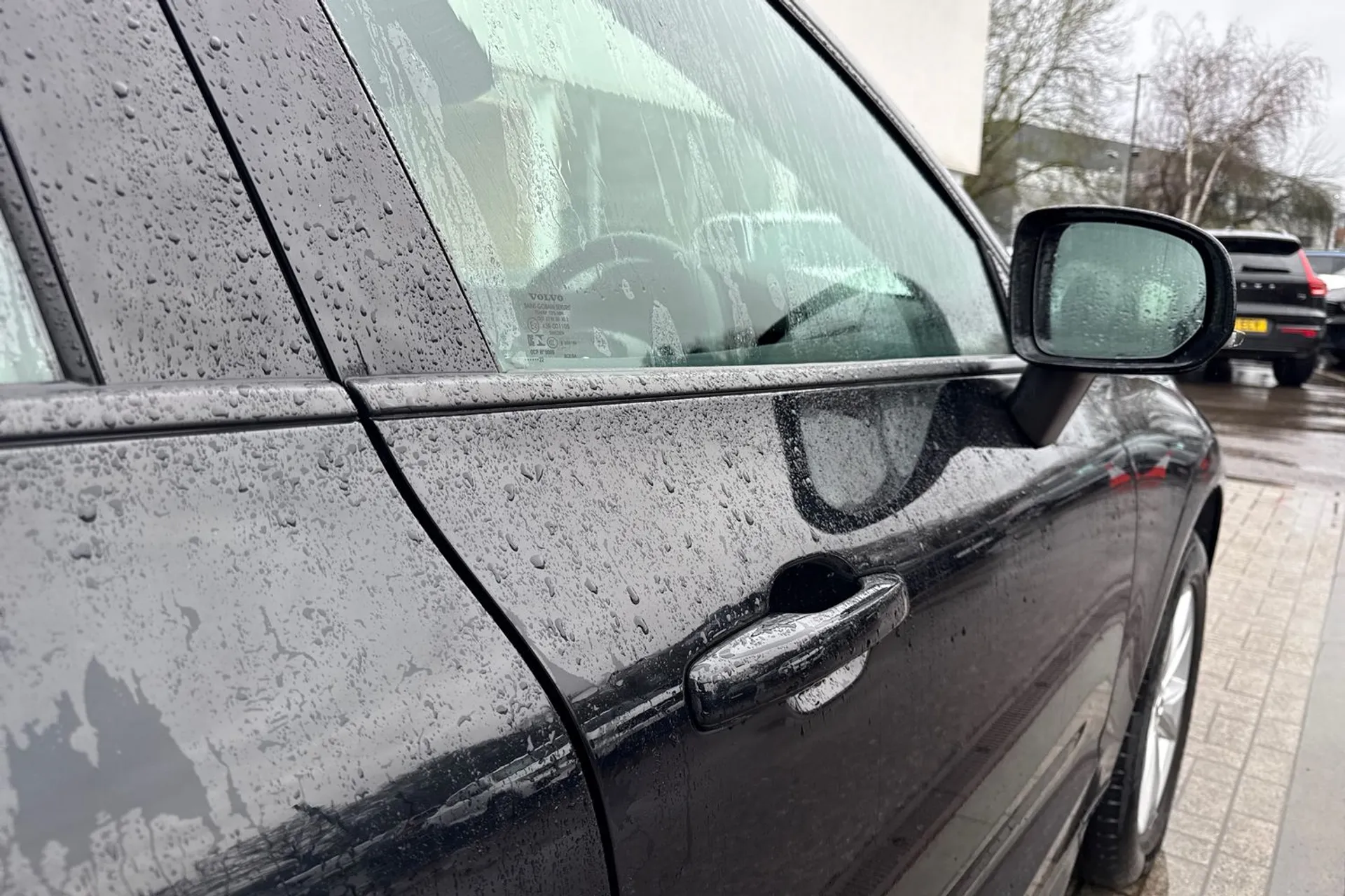 Volvo XC60 thumbnail image number 17