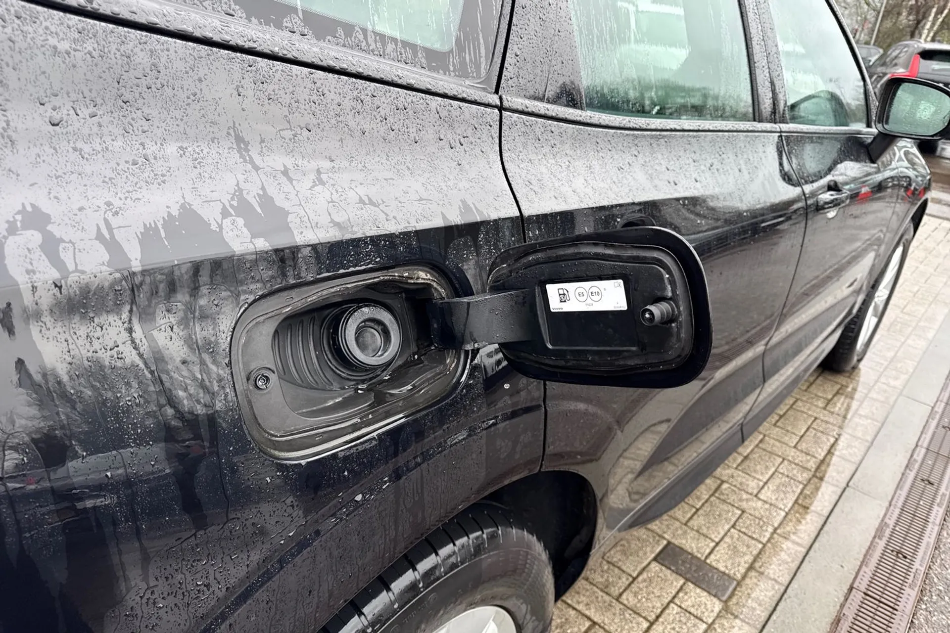 Volvo XC60 thumbnail image number 19