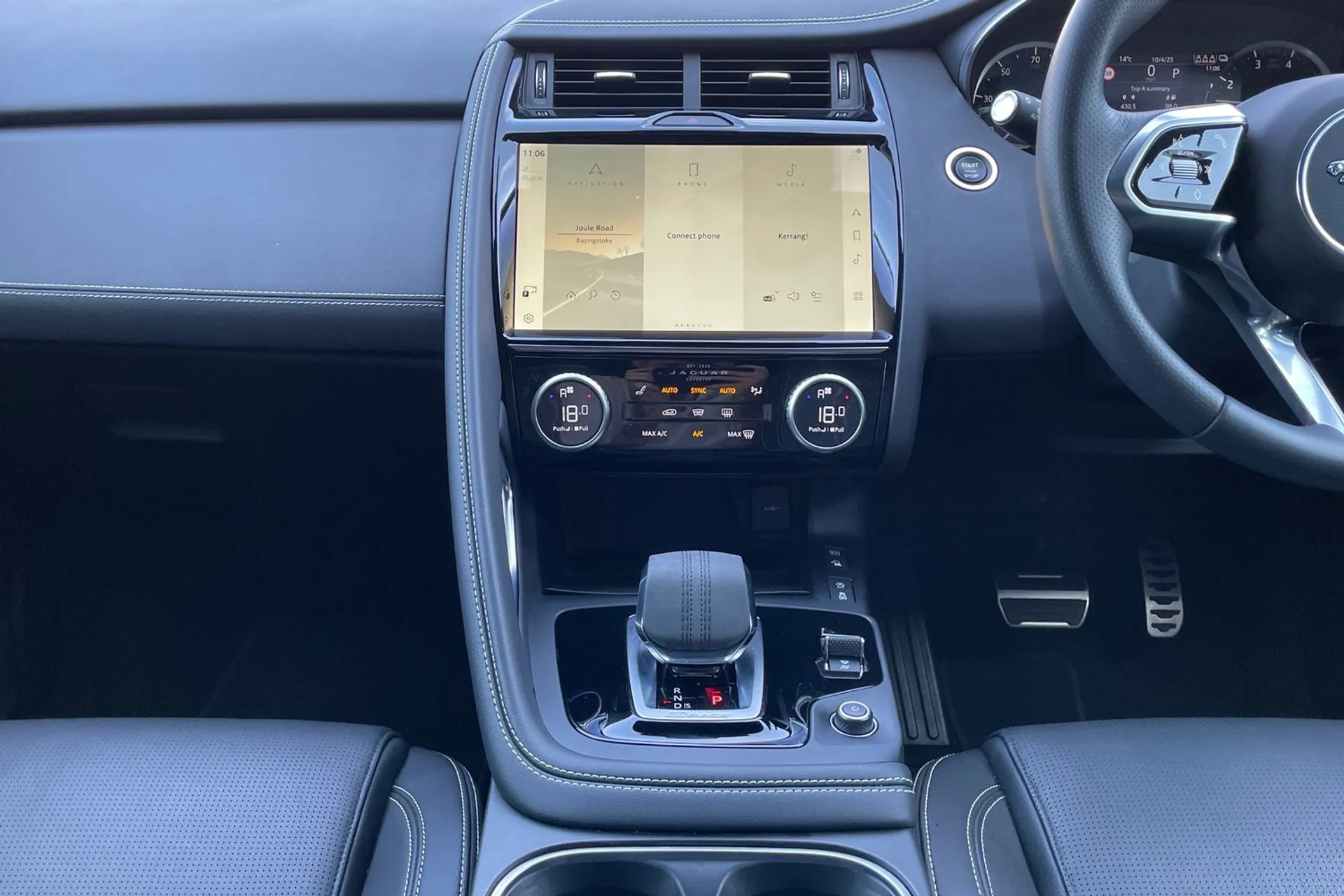 Jaguar E-PACE thumbnail image number 15