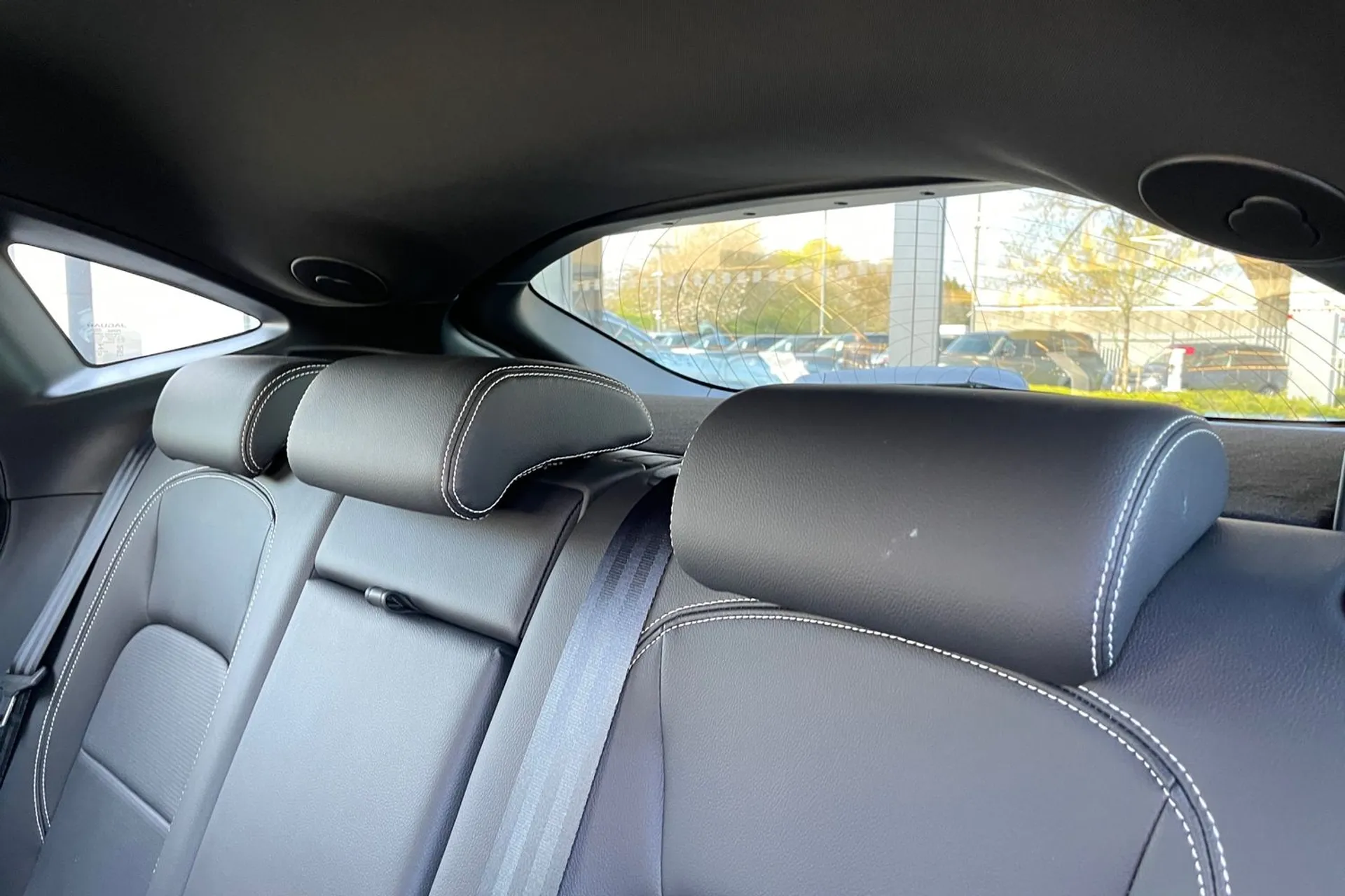 Jaguar E-PACE thumbnail image number 48