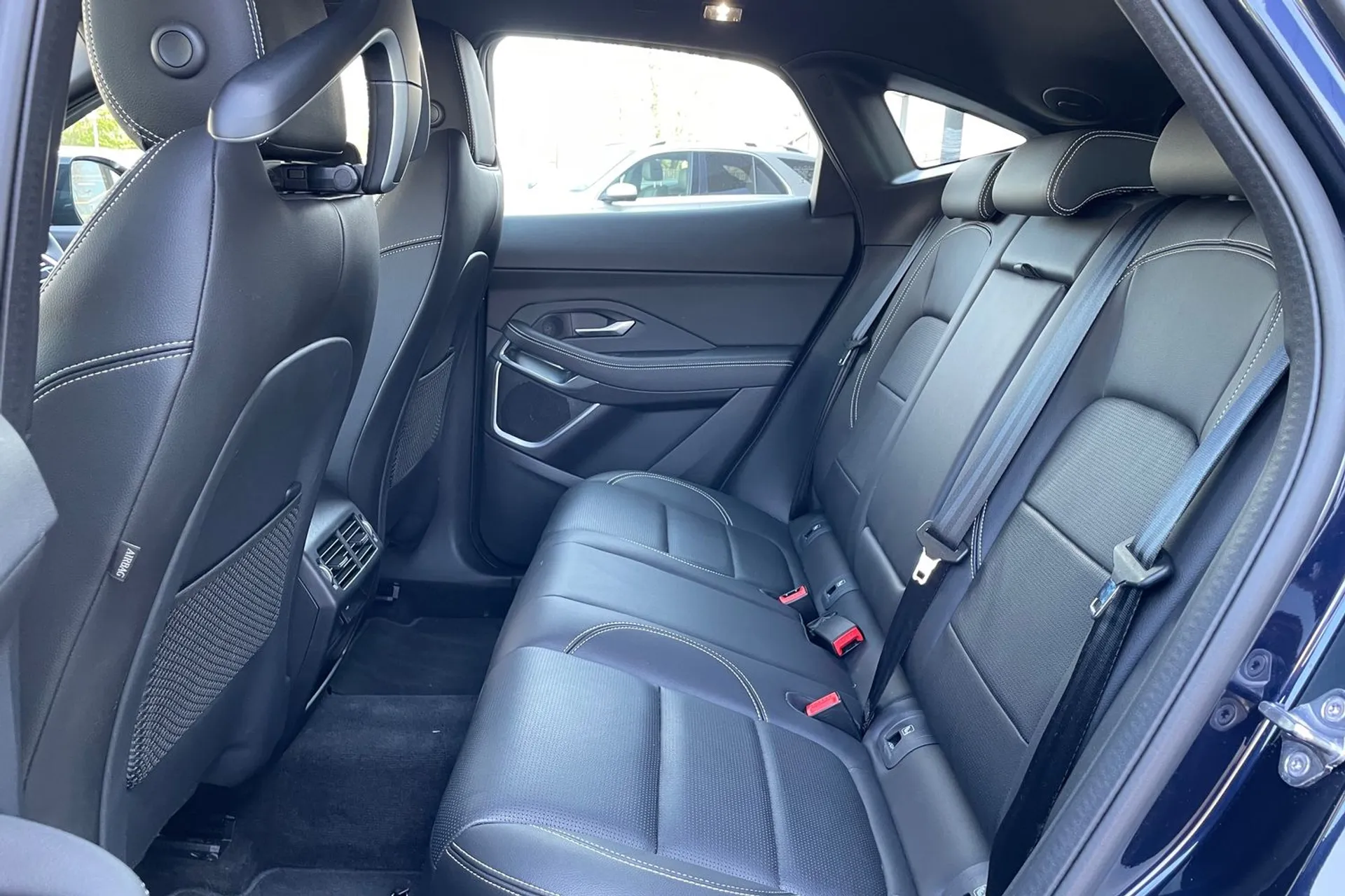 Jaguar E-PACE thumbnail image number 47