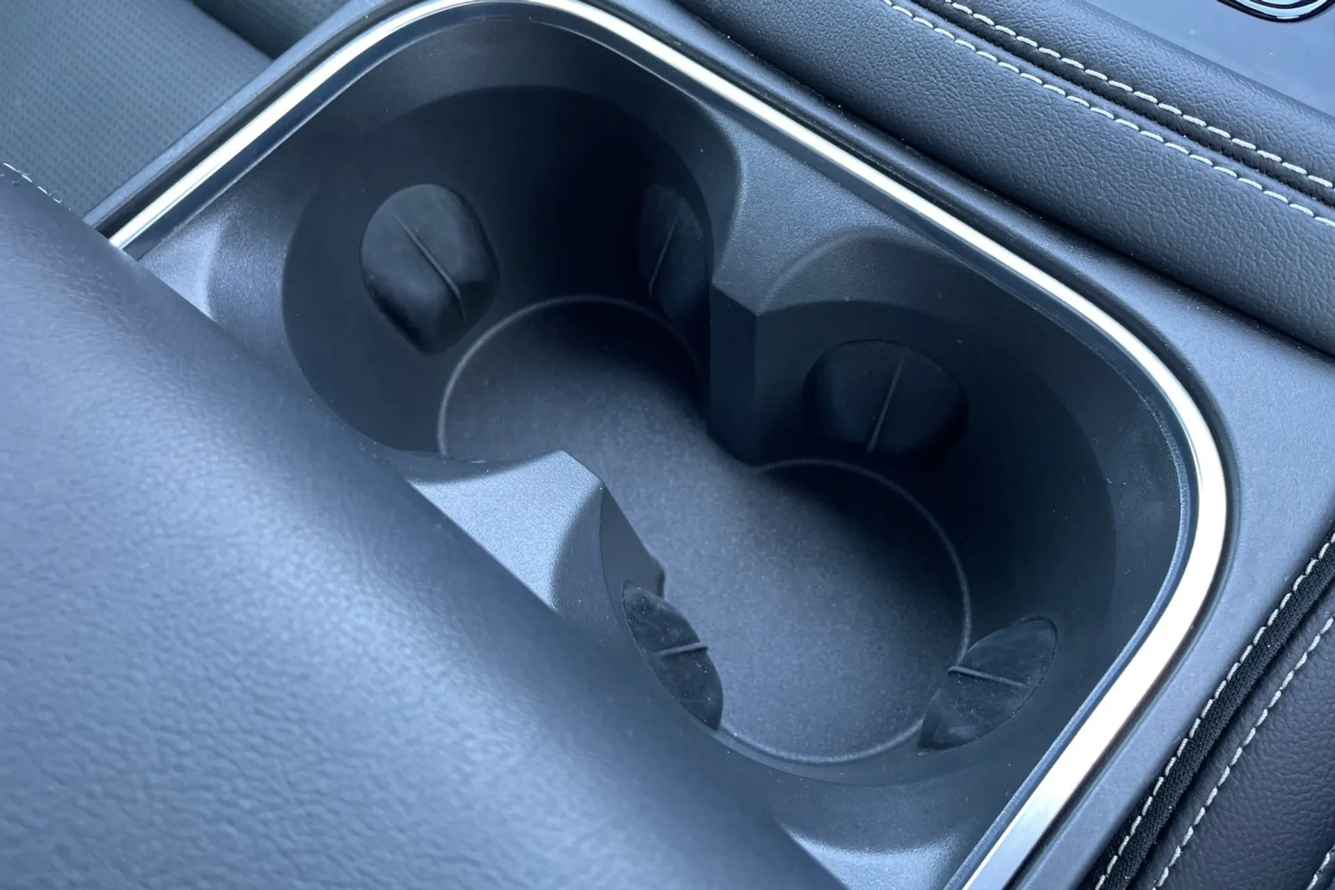 Jaguar E-PACE thumbnail image number 53