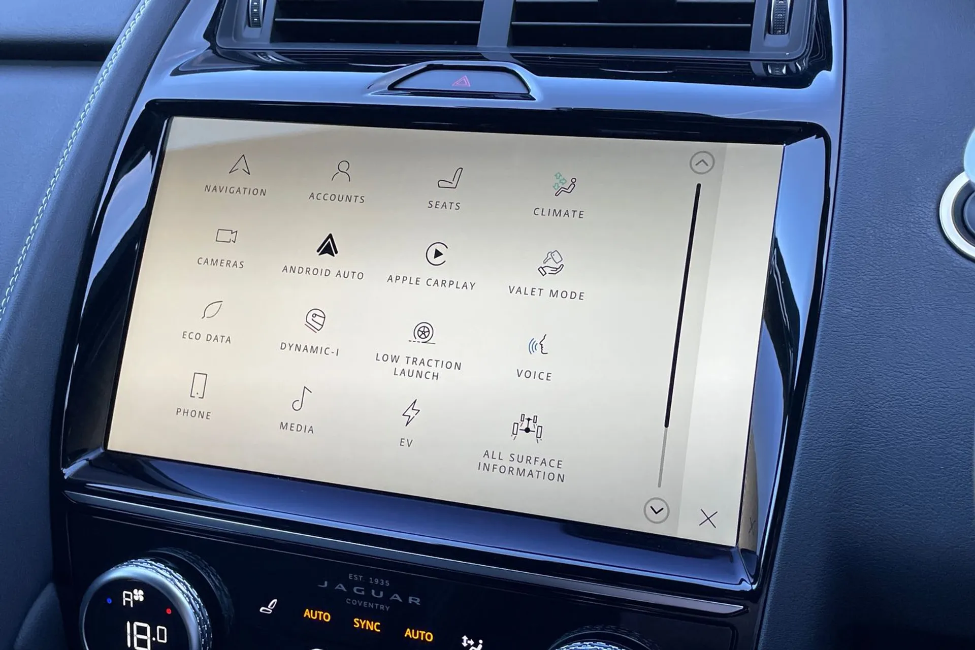 Jaguar E-PACE thumbnail image number 43