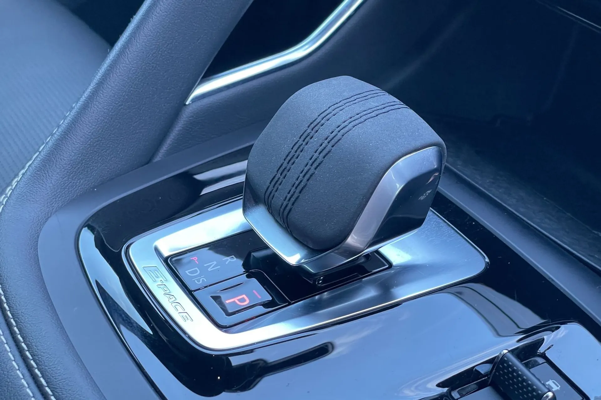 Jaguar E-PACE thumbnail image number 20