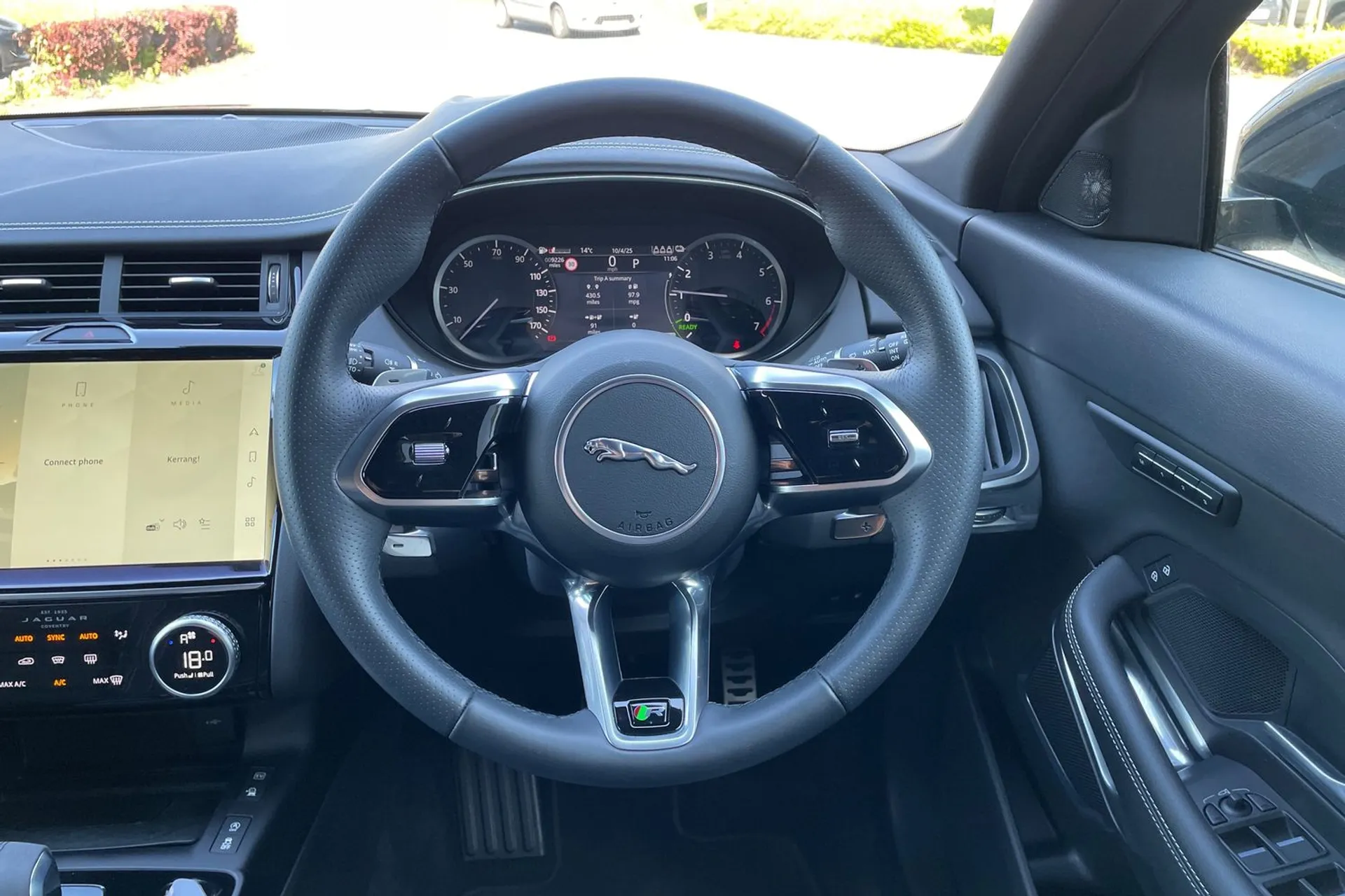 Jaguar E-PACE thumbnail image number 12