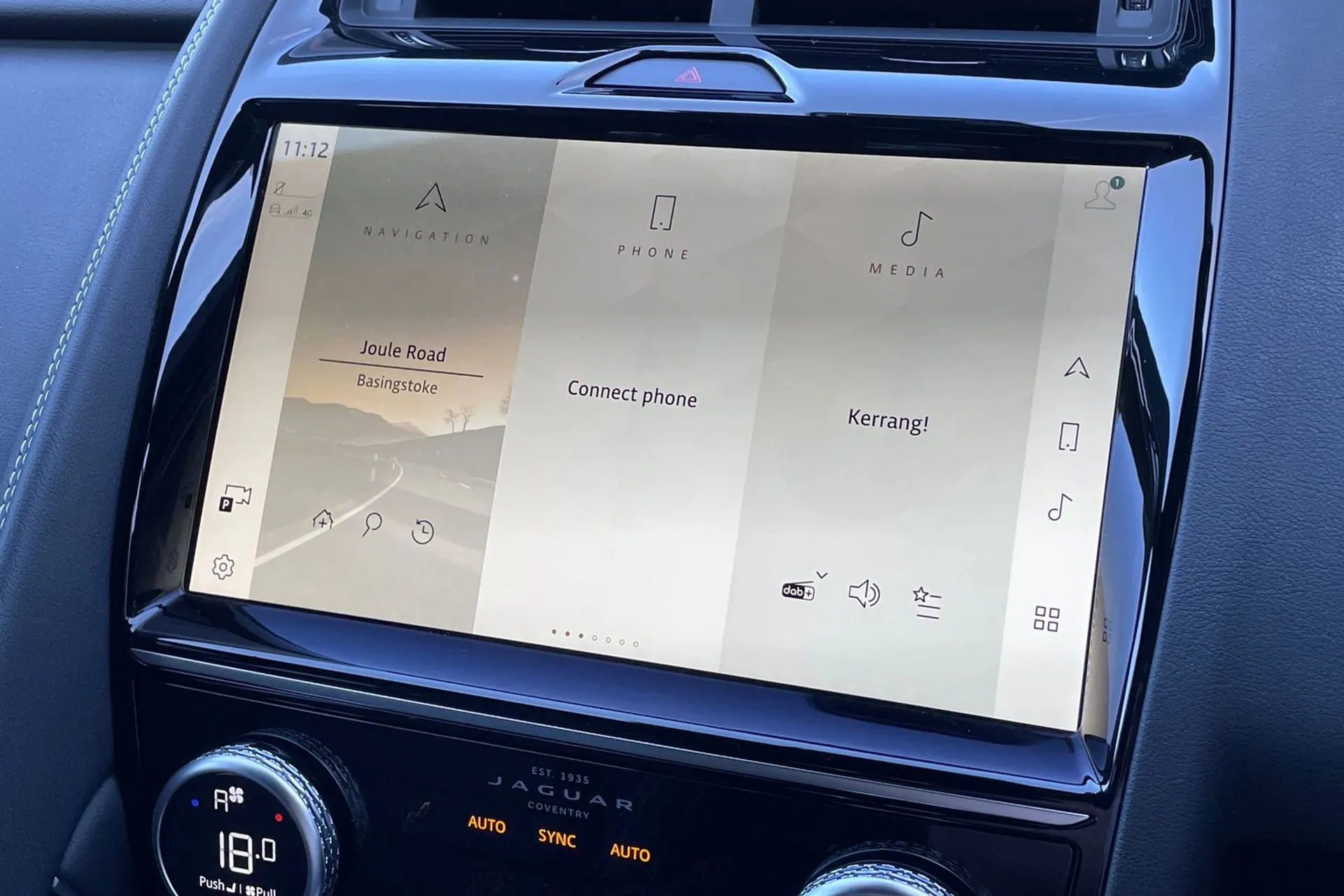 Jaguar E-PACE thumbnail image number 22
