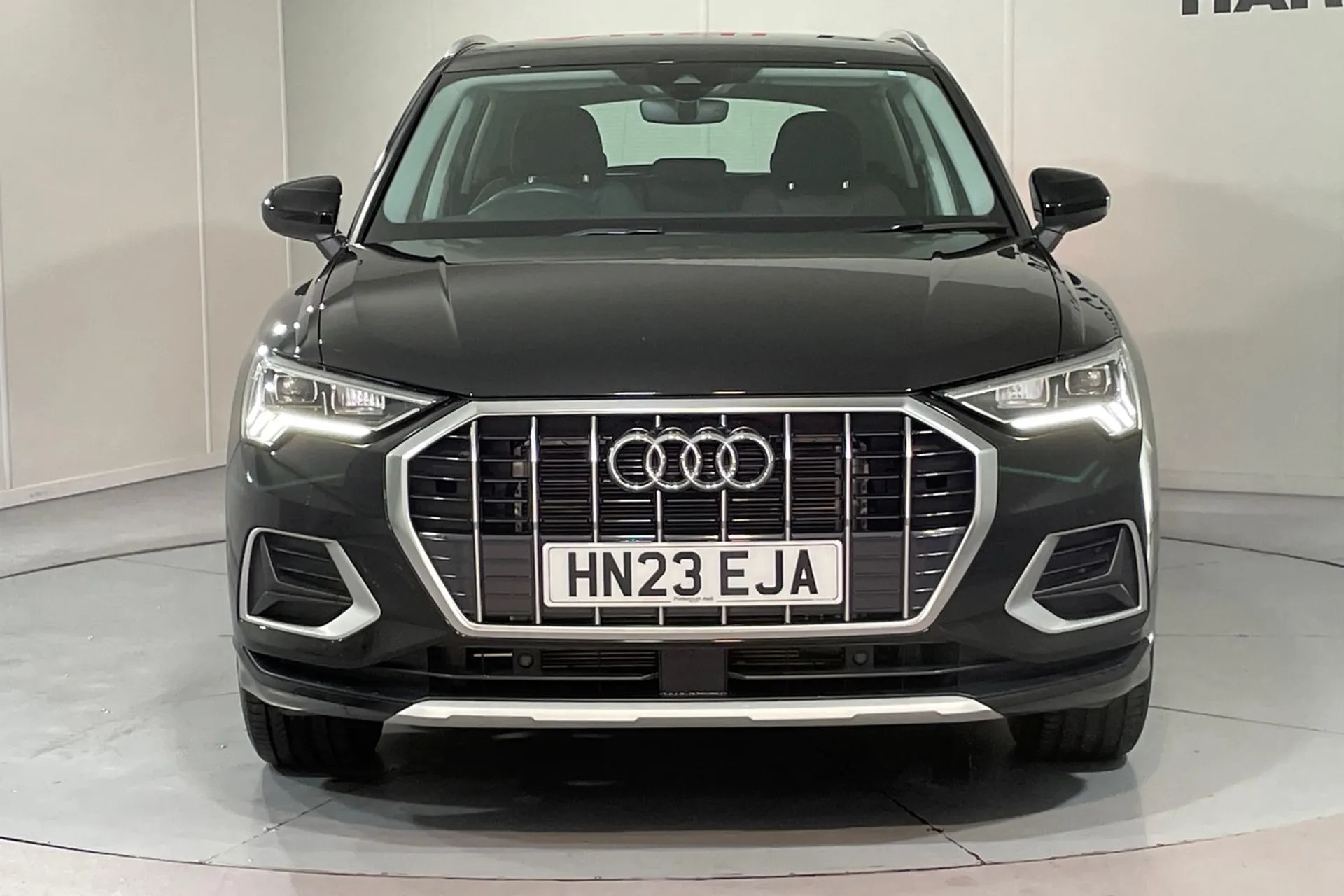 Audi Q3 thumbnail image number 6