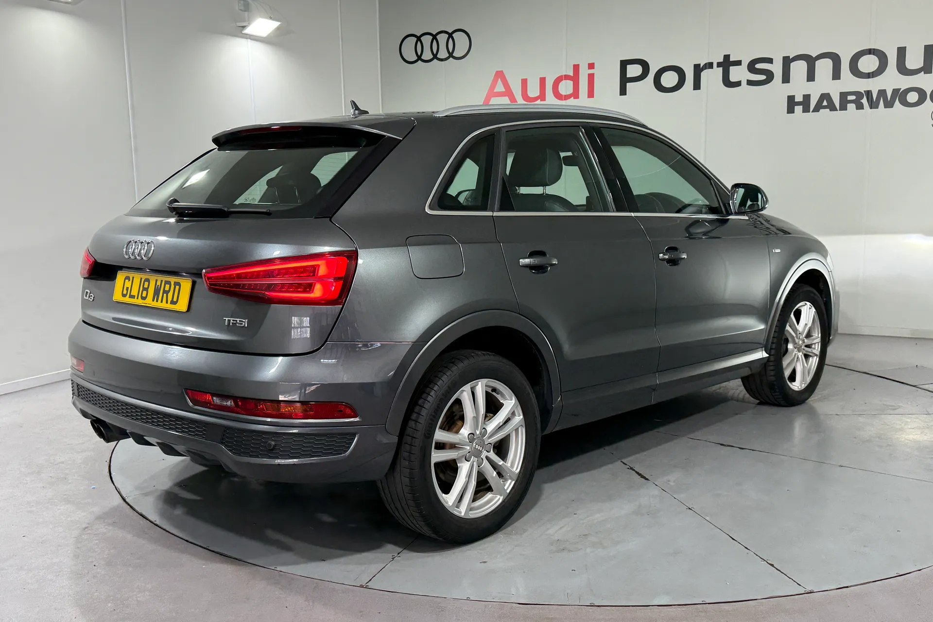 Audi Q3 thumbnail image number 7