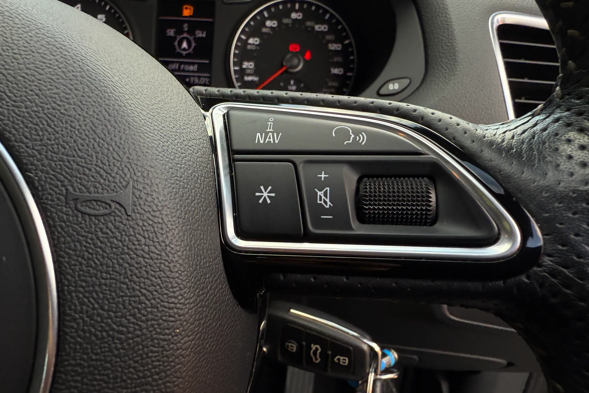 Audi Q3 thumbnail image number 34