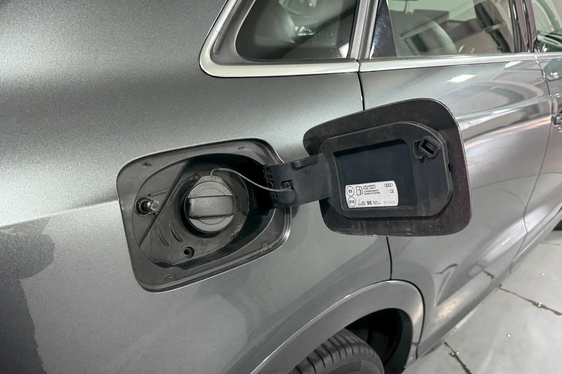 Audi Q3 thumbnail image number 15