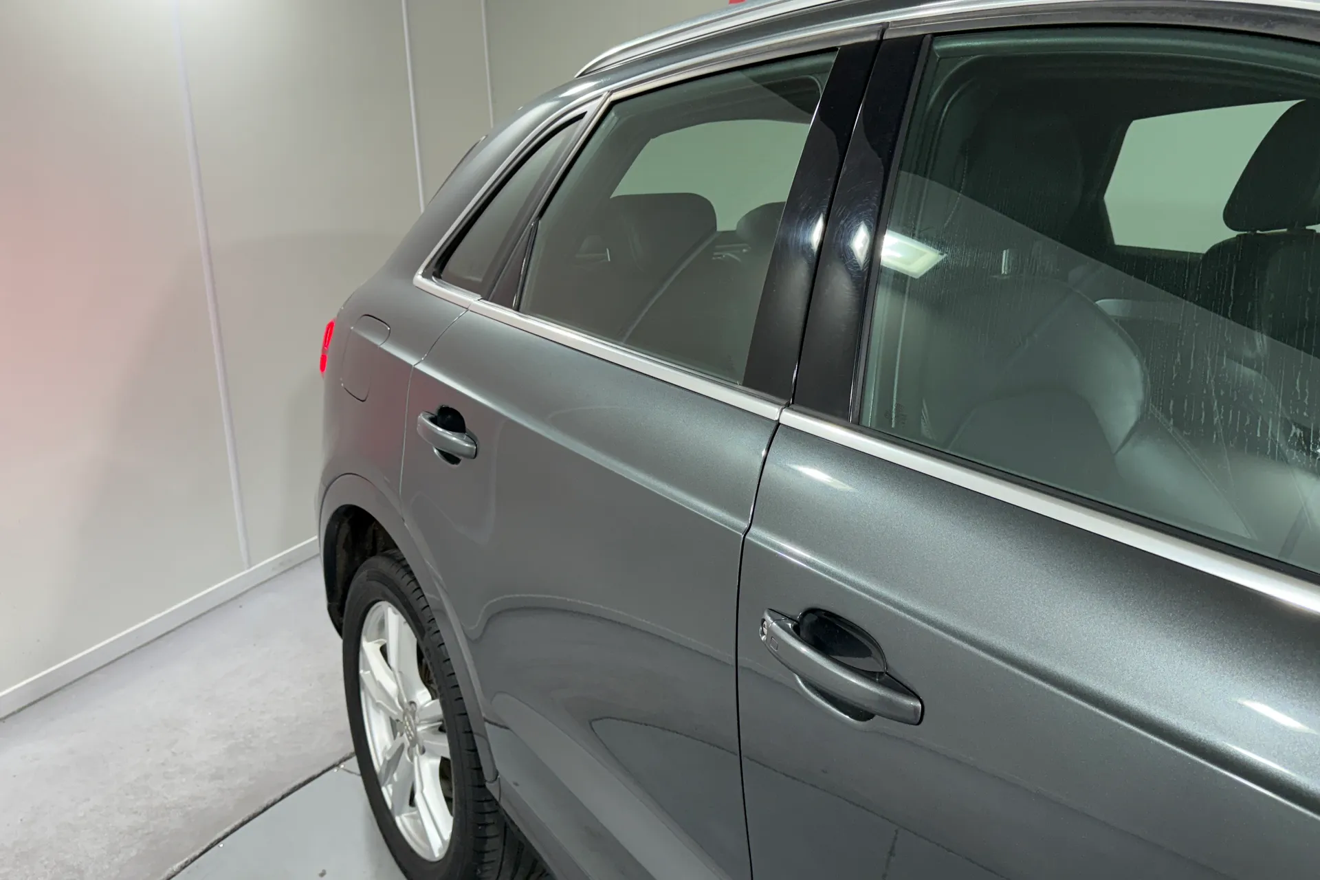 Audi Q3 thumbnail image number 12