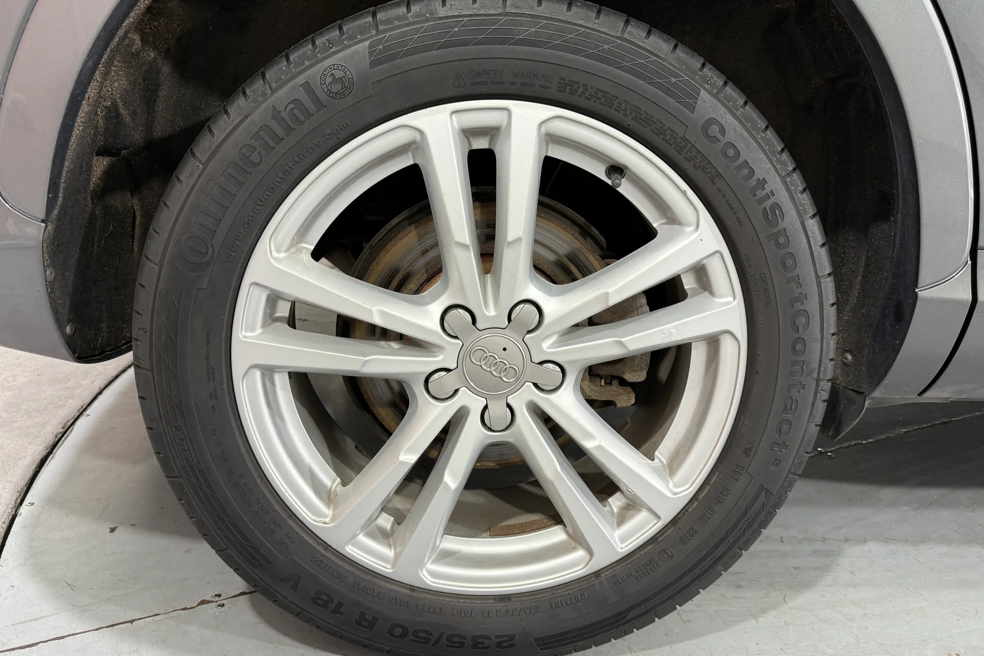 Audi Q3 thumbnail image number 16