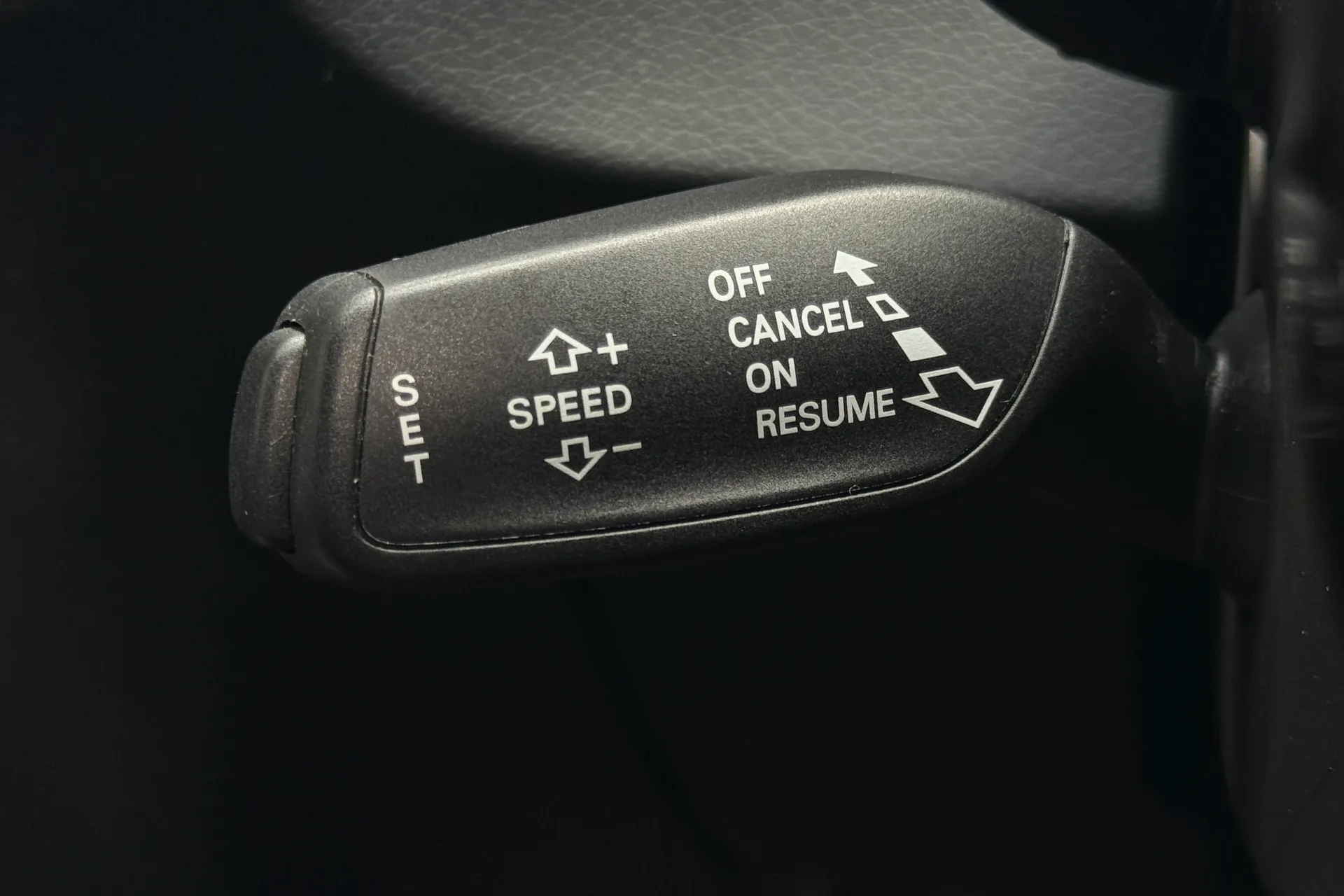 Audi Q3 thumbnail image number 36